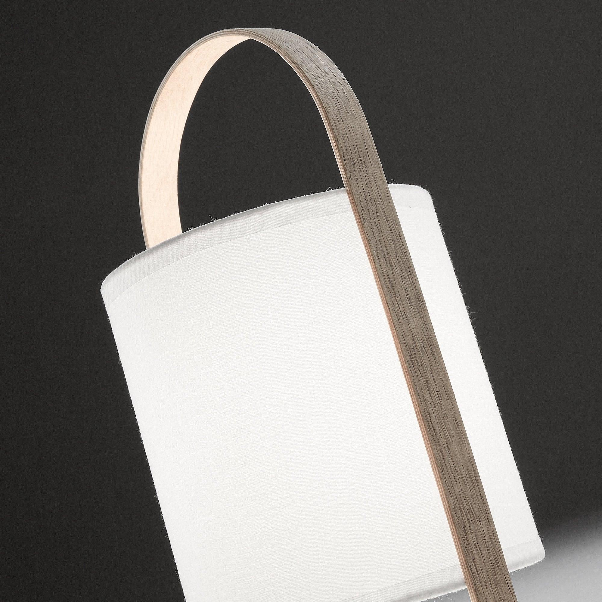 Lampa stołowa ZAYMA biały z drewnianym wykończeniem La Forma Eye on Design
