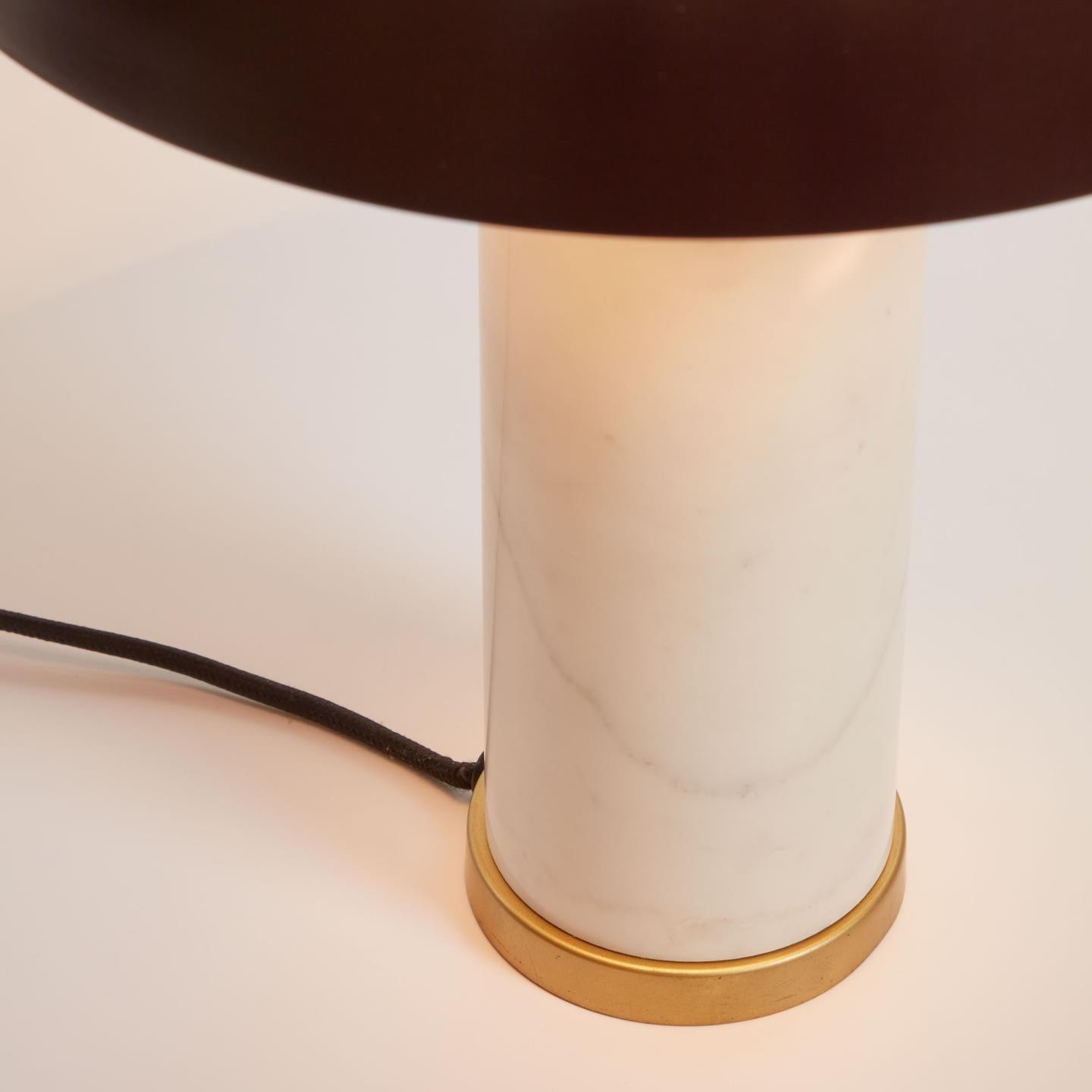 Lampa stołowa ZORIONE biały marmur z brązowym wykończeniem La Forma Eye on Design