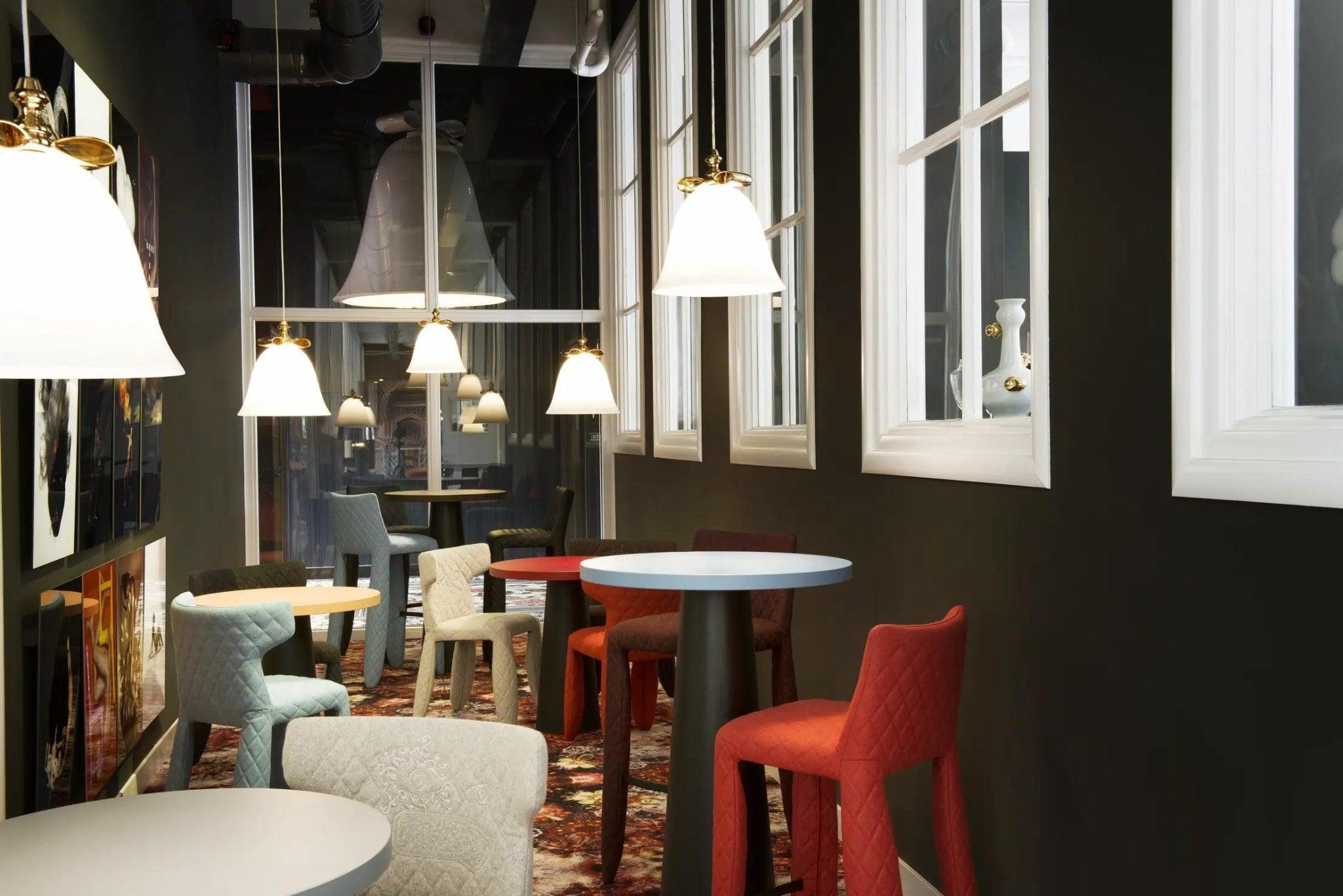 Lampa wisząca BELL dymione szkło ze złotym Moooi Eye on Design
