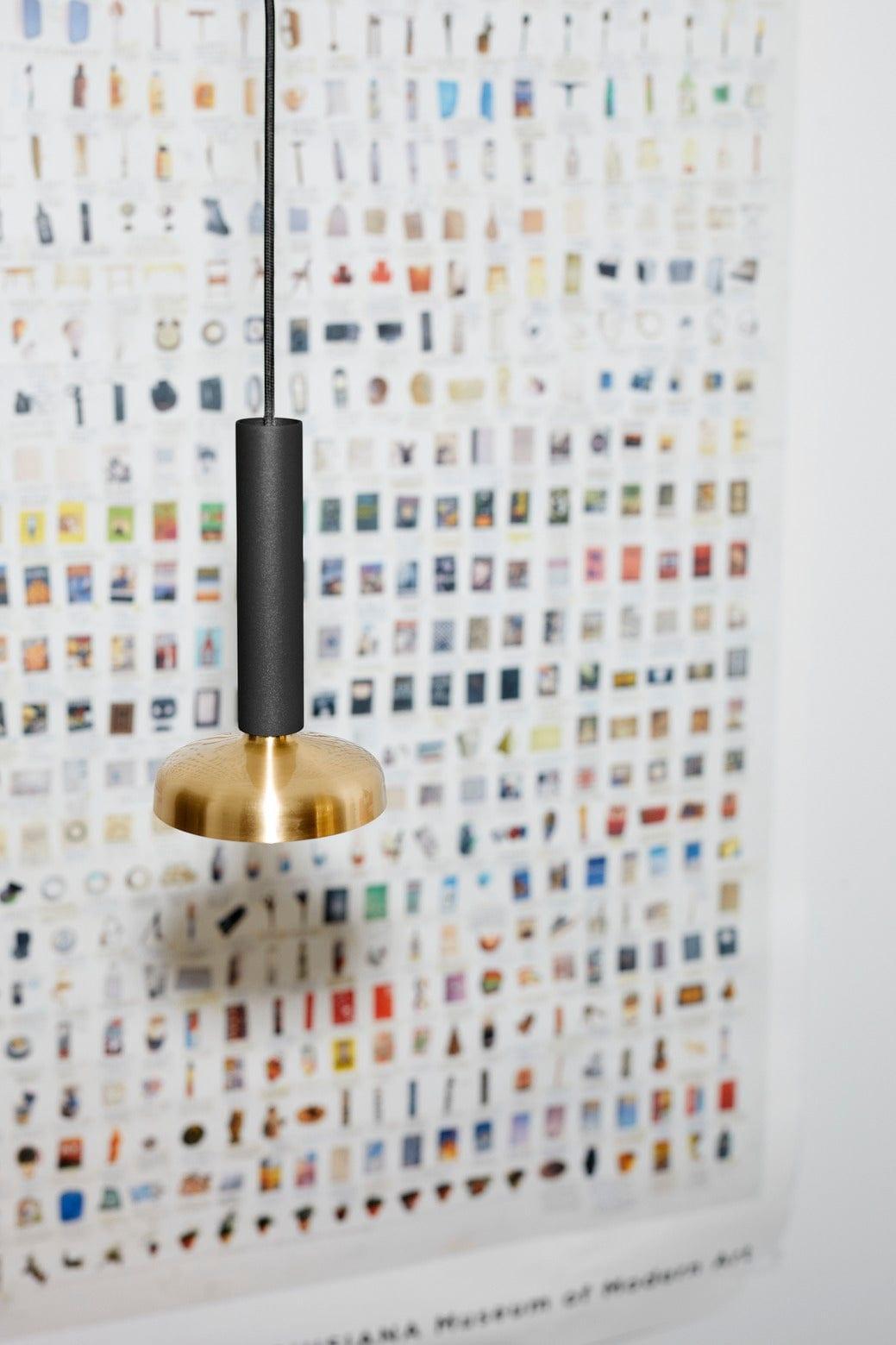 Lampa wisząca BLEND zielony z mosiężnym wykończeniem Pholc Eye on Design