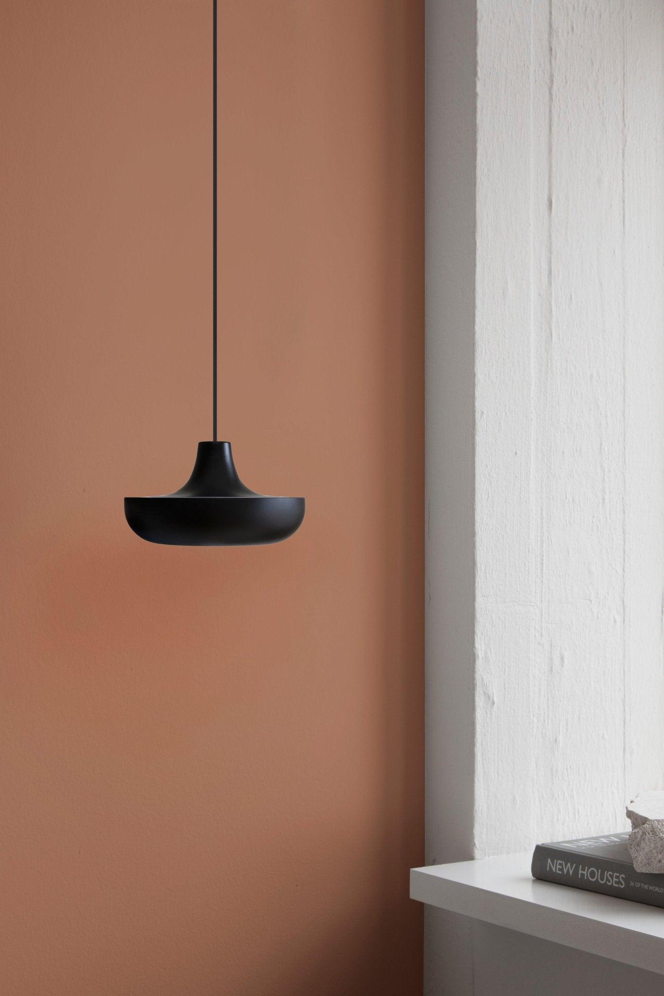 Lampa wisząca CASSINI czarny UMAGE Eye on Design