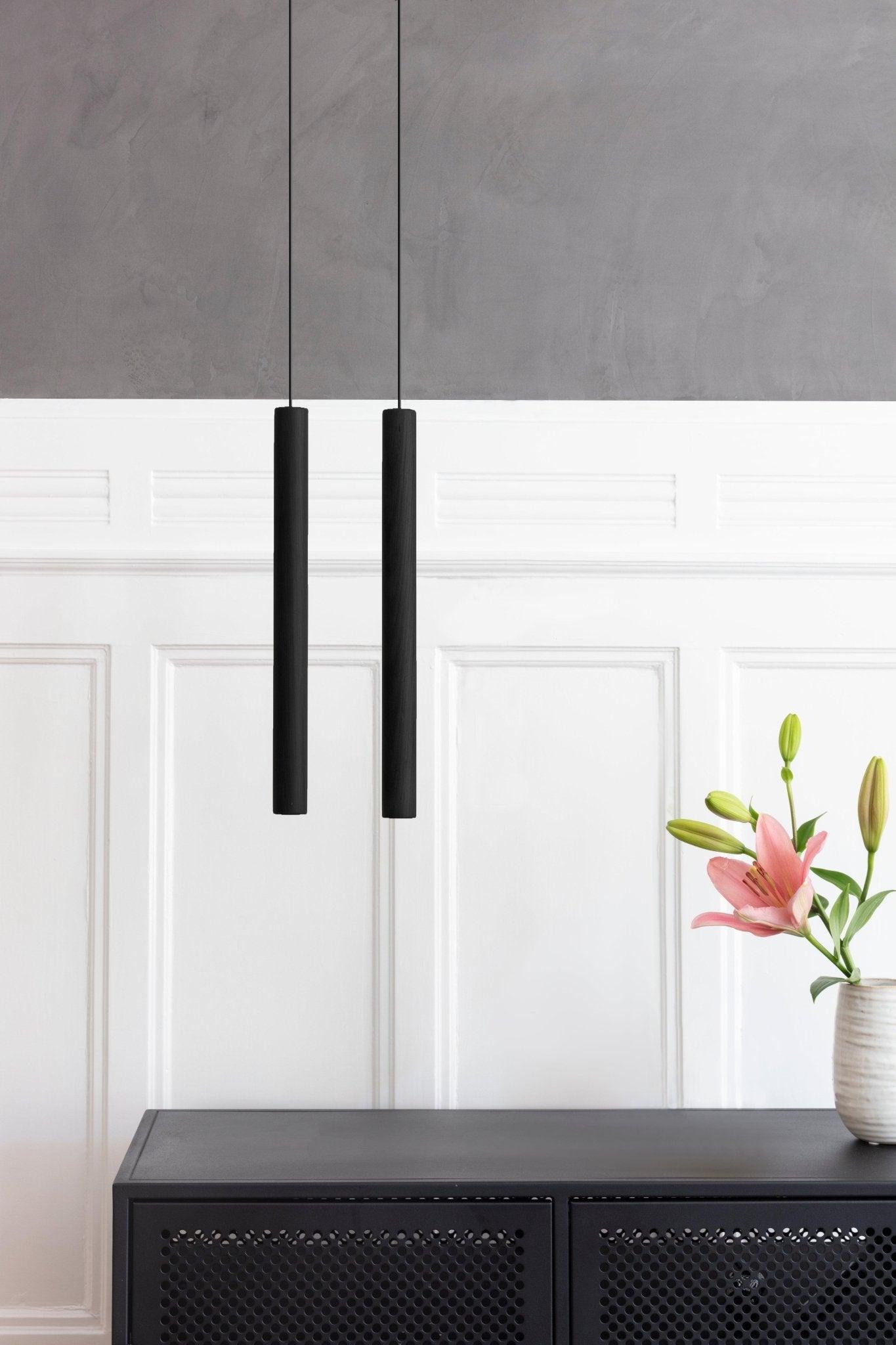 Lampa wisząca CHIMES TALL czarny dąb UMAGE Eye on Design
