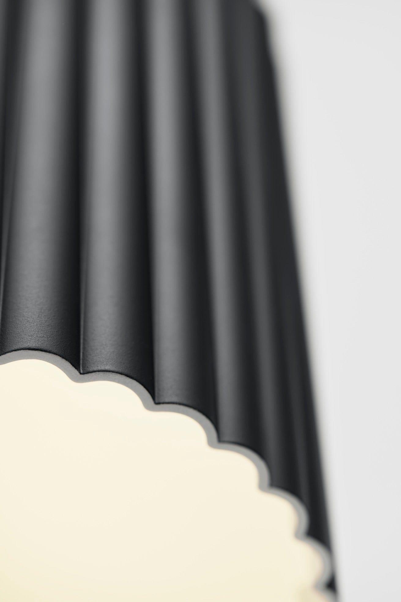 Lampa wisząca DONNA czarny Pholc Eye on Design