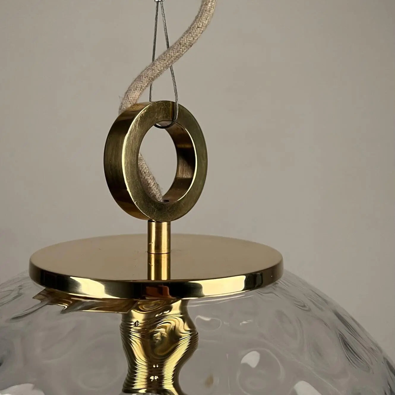 Lampa wisząca KULA REFLEKSYJNA mosiężny – Embassy Interiors