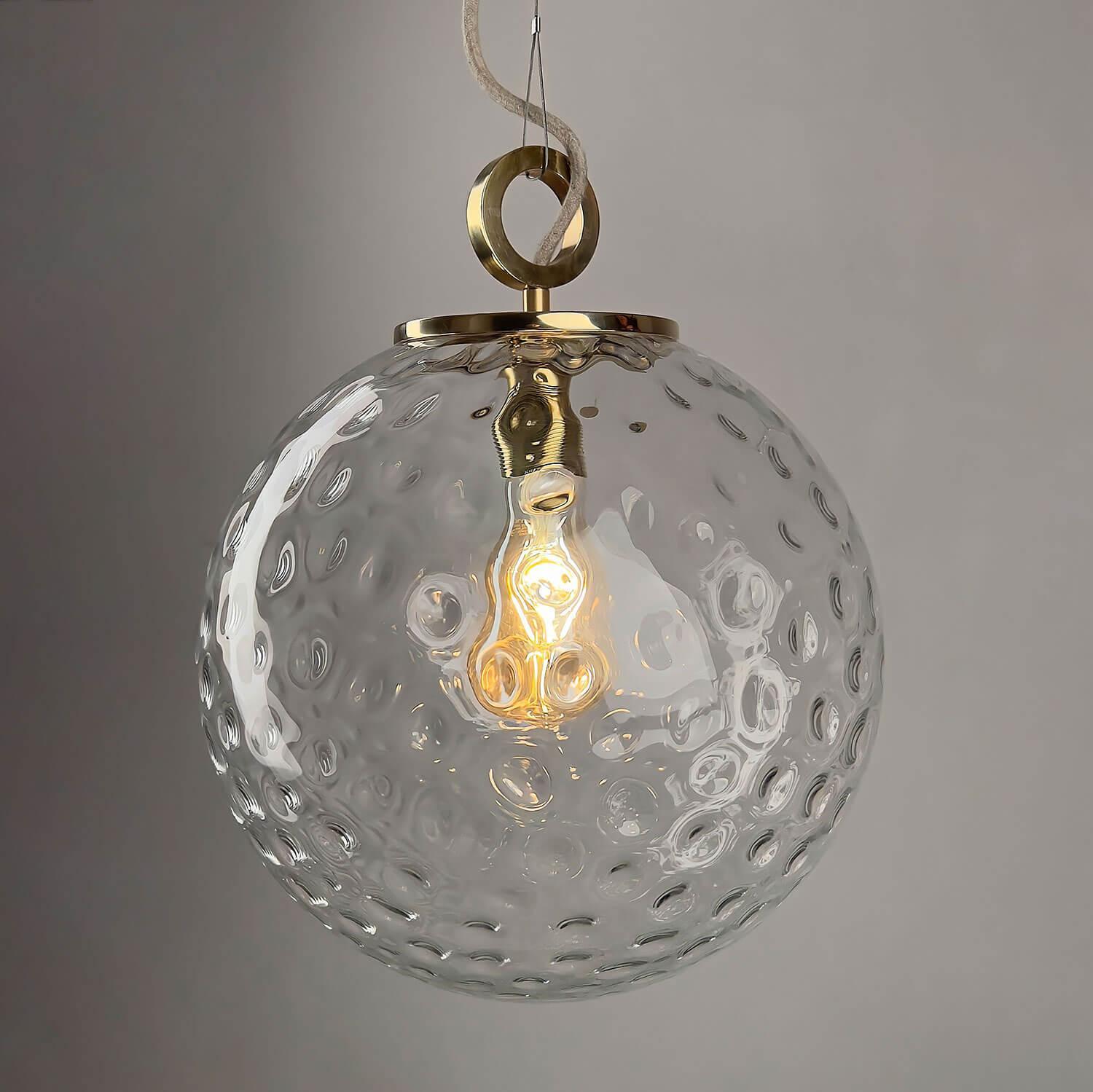 Lampa wisząca KULA REFLEKSYJNA mosiężny Embassy Interiors Eye on Design