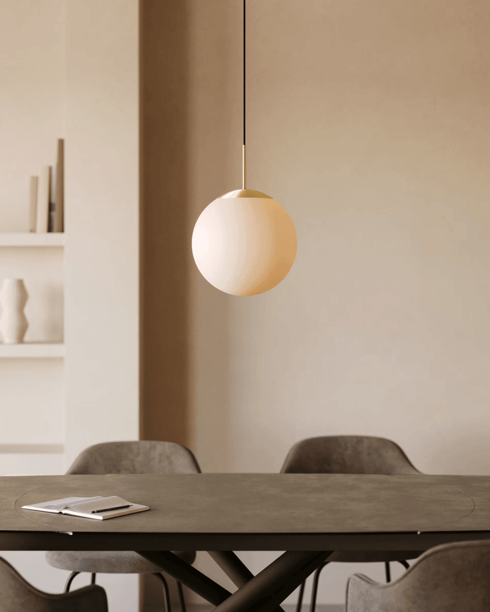 Lampa wisząca MAHALA mosiężny La Forma Eye on Design
