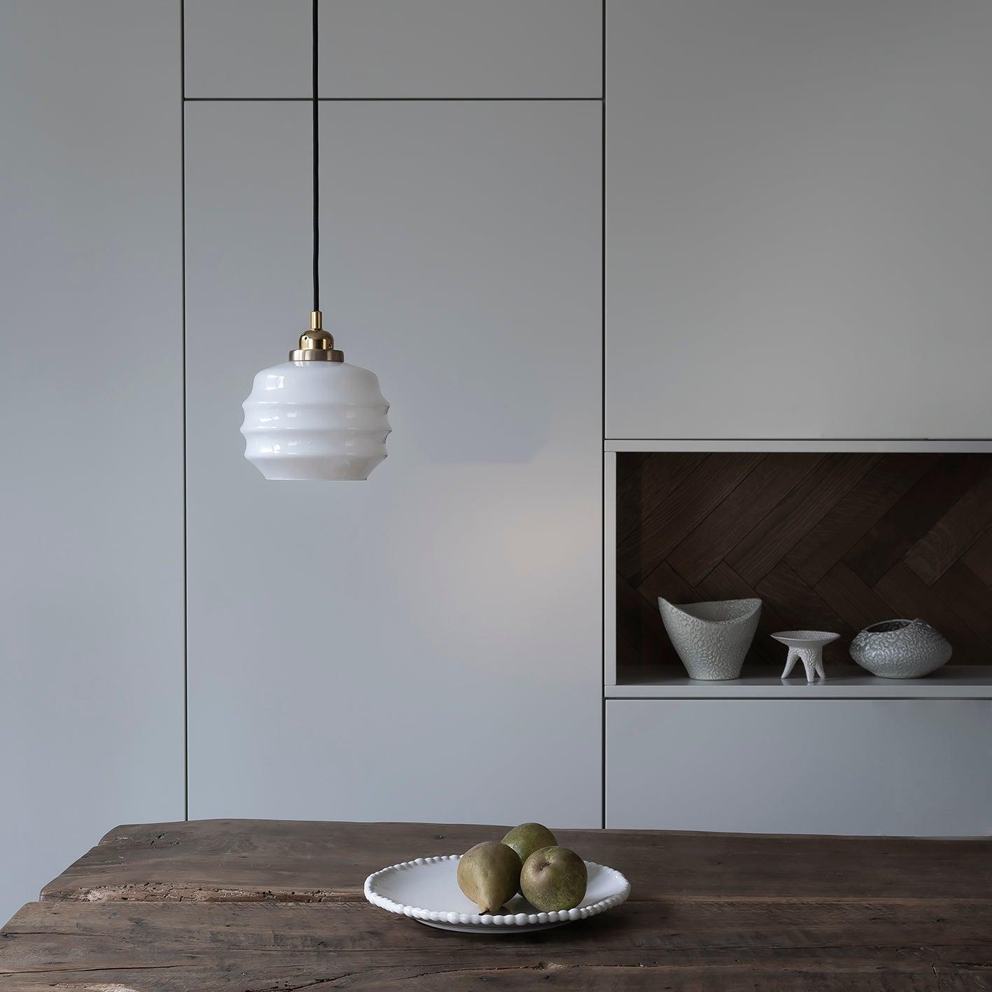 Lampa wisząca MAŁY UL mosiężny Embassy Interiors Eye on Design