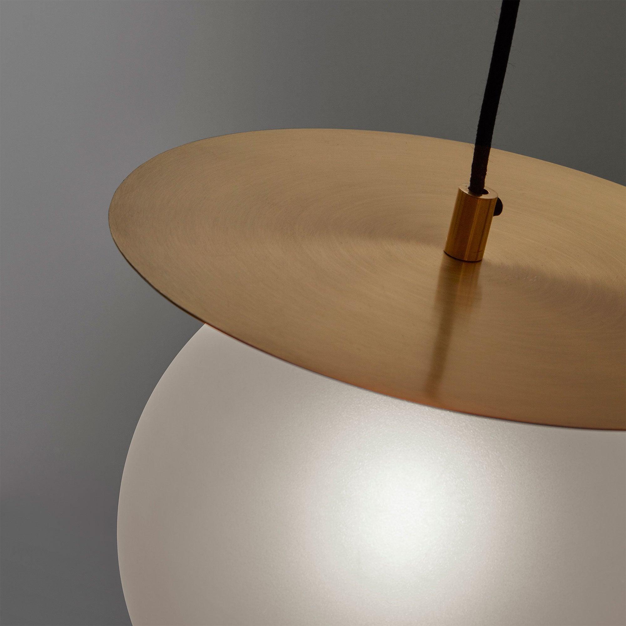 Lampa wisząca MANZ mosiężny La Forma Eye on Design