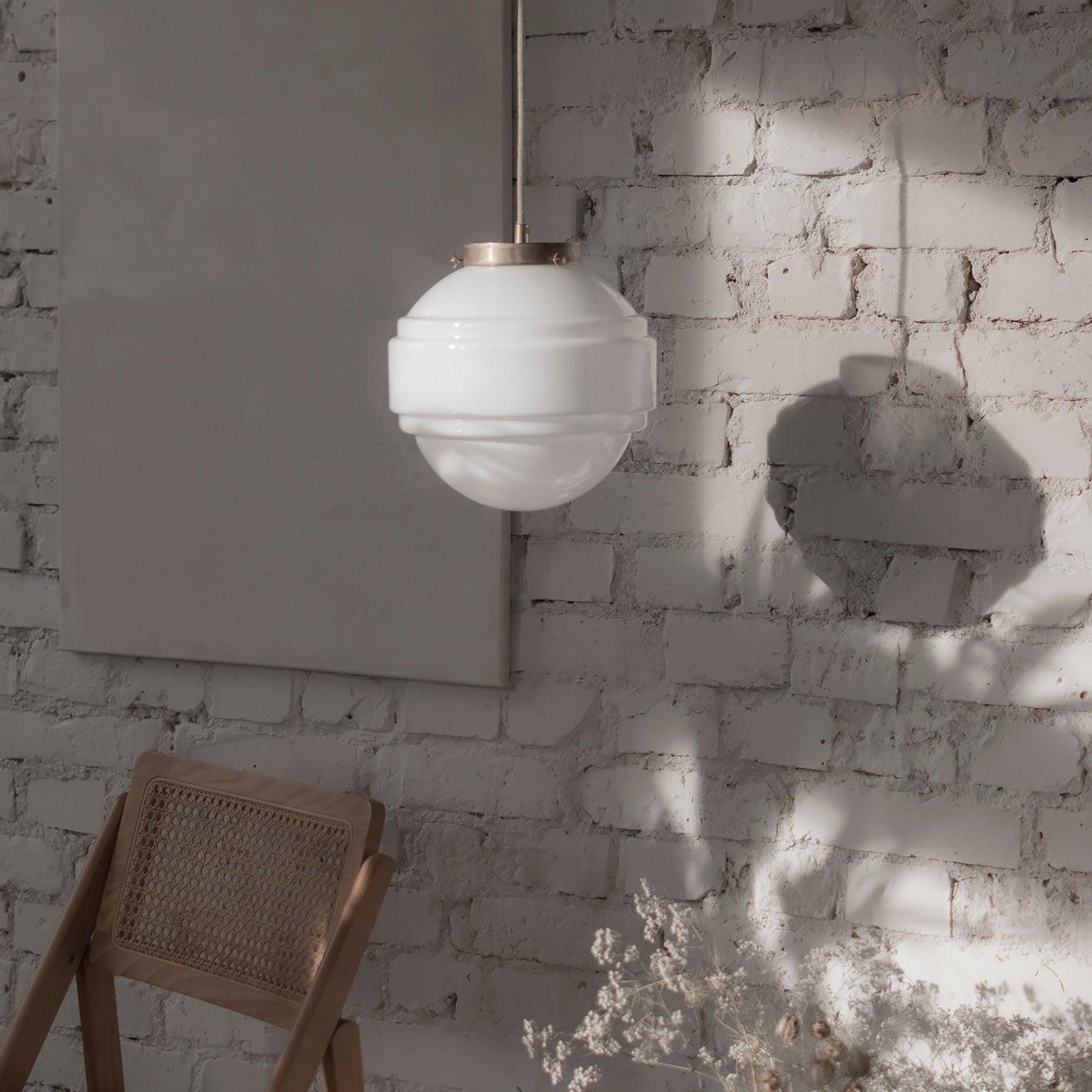 Lampa wisząca SATURN mosiężny Embassy Interiors Eye on Design