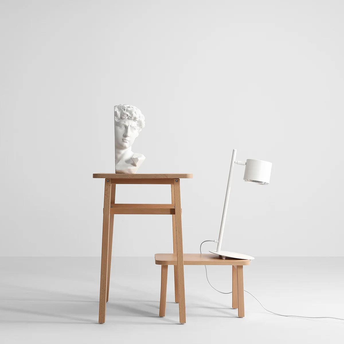 Lampka biurkowa BOT biały Artera Eye on Design