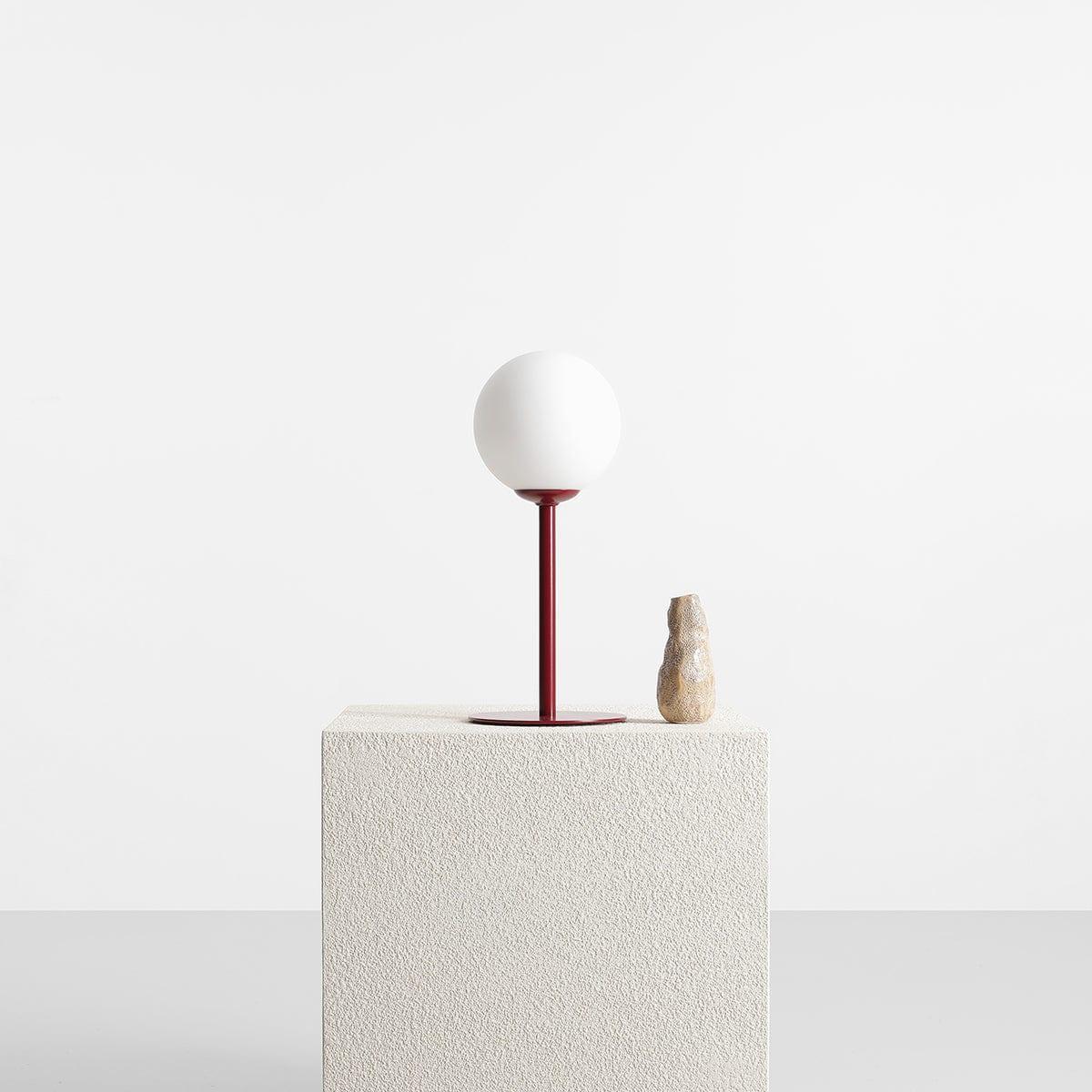 Lampka biurkowa PINNE czerwony Artera Eye on Design