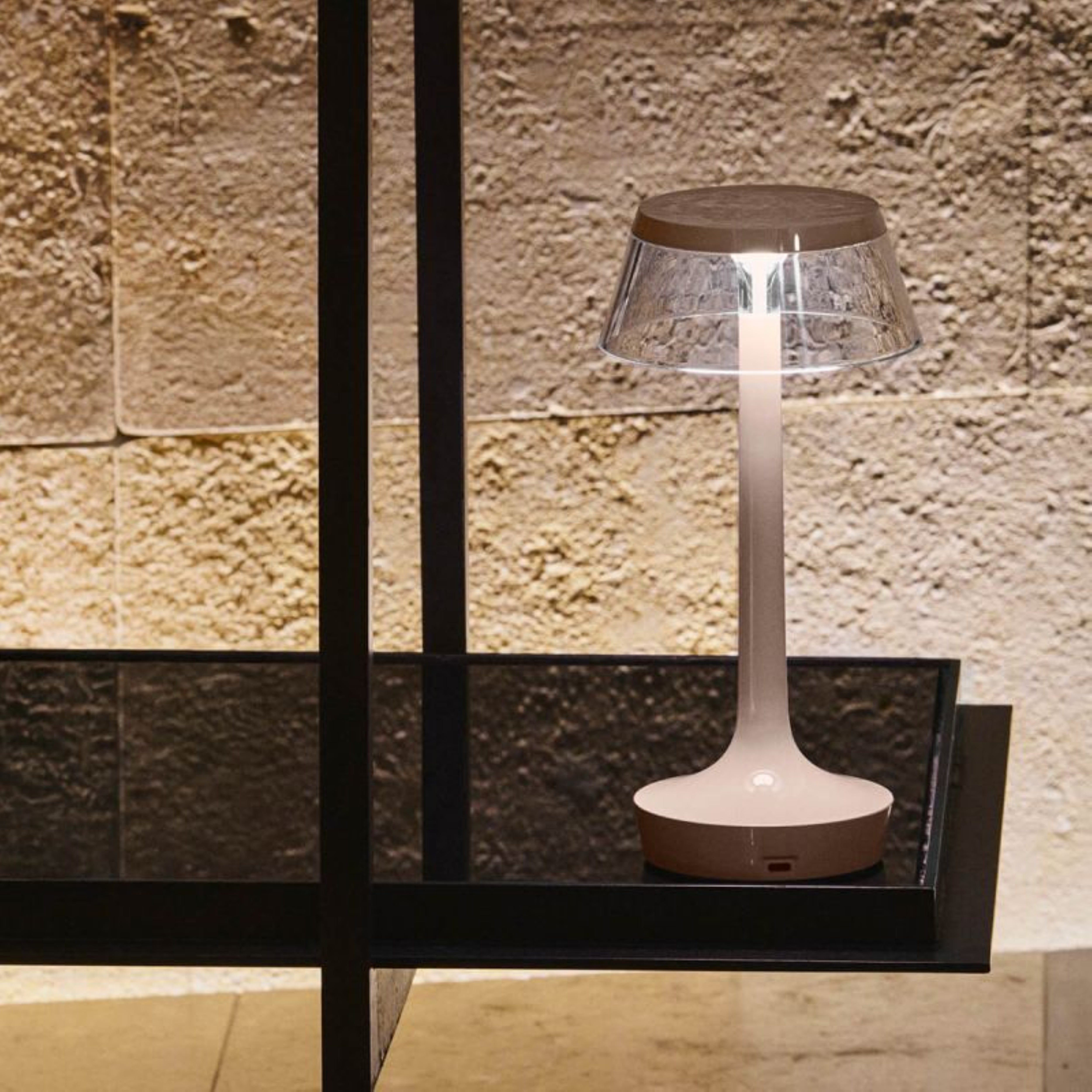 Portable Lamp BON JOUR UNPLUGGED pink with transparent shade