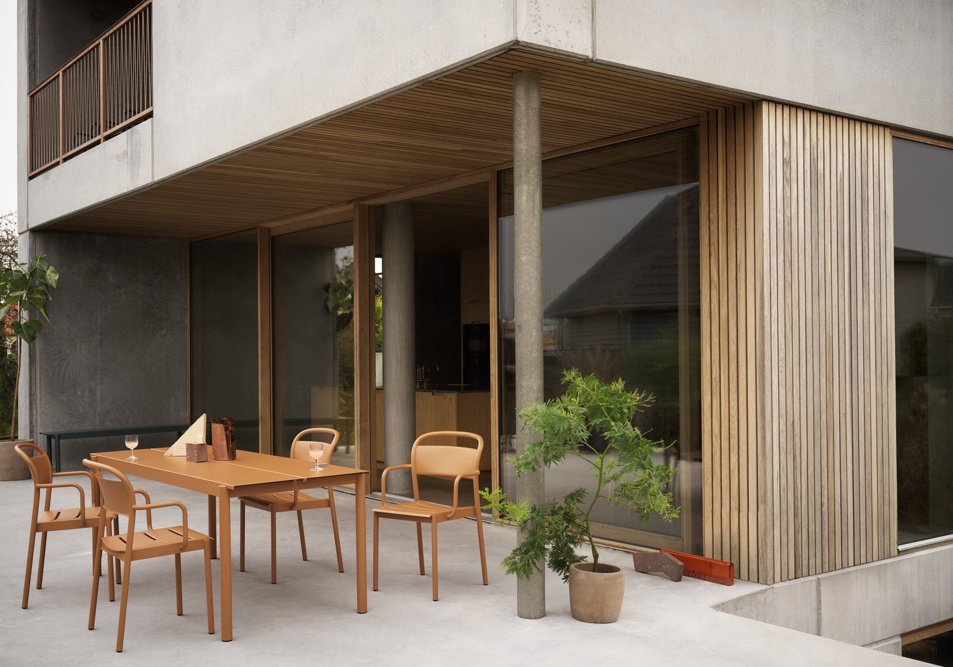 LINEAR Outdoor Armchair Orange Steel
