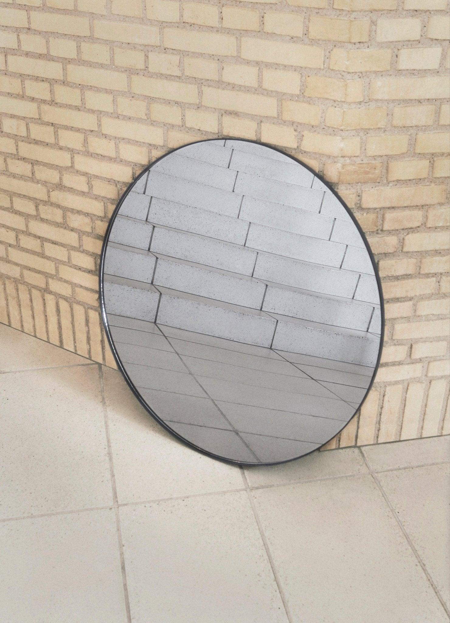 Lustro CIRCUM czarny z przyciemnionym szkłem AYTM Eye on Design