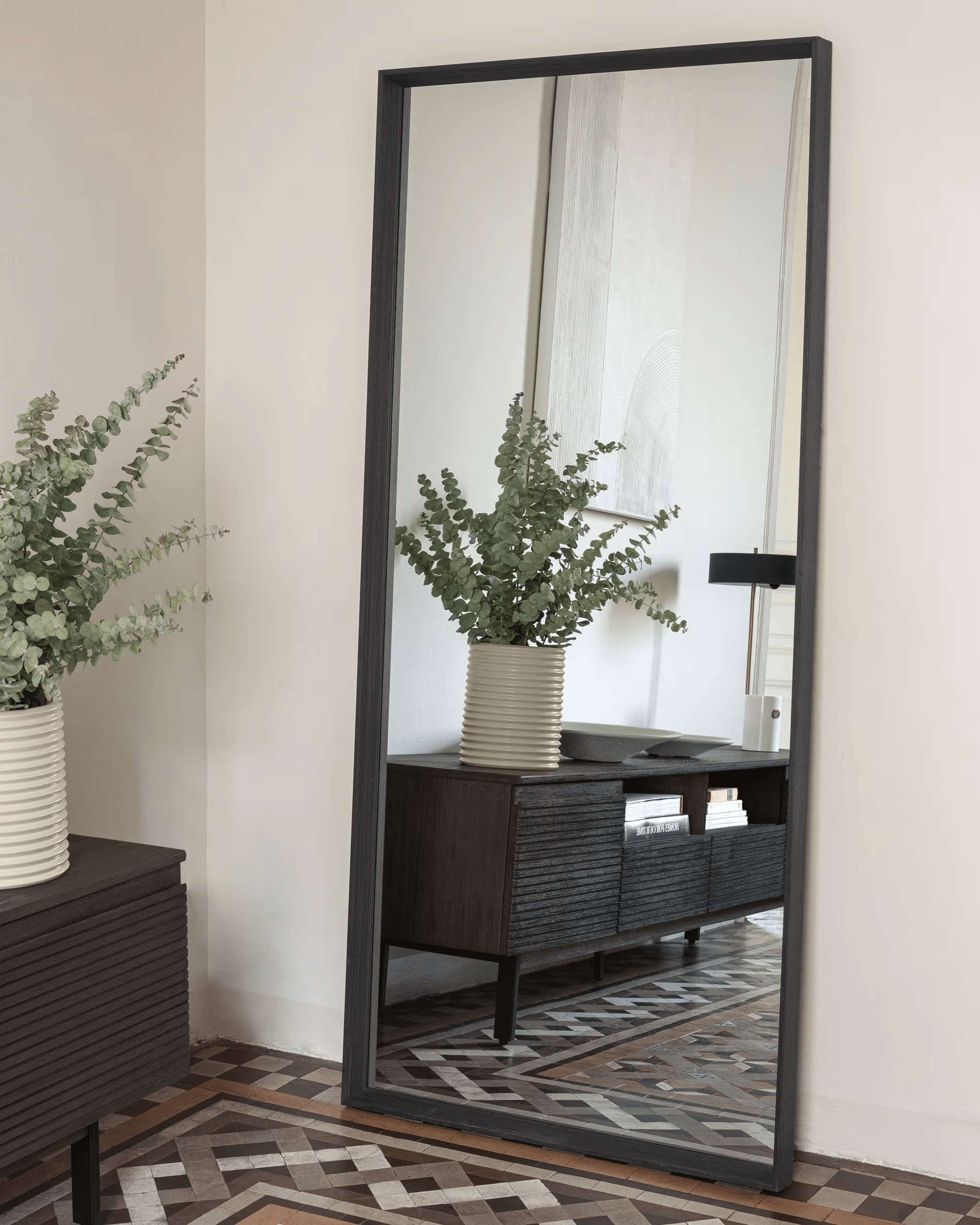 Lustro NERINA czarny La Forma Eye on Design
