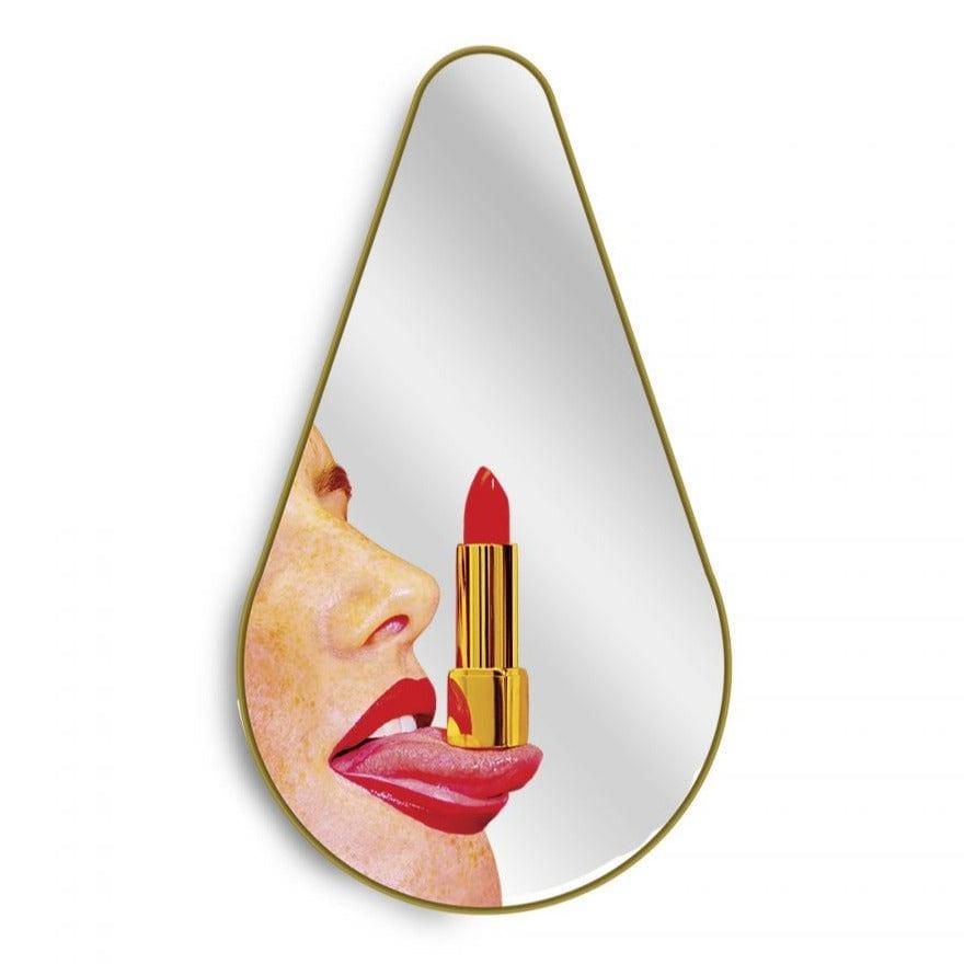 Lustro w kształcie łezki TONGUE w złotej ramie Seletti Eye on Design