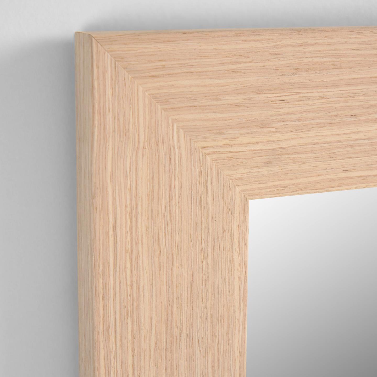 Lustro YVAINE drewniana rama La Forma Eye on Design