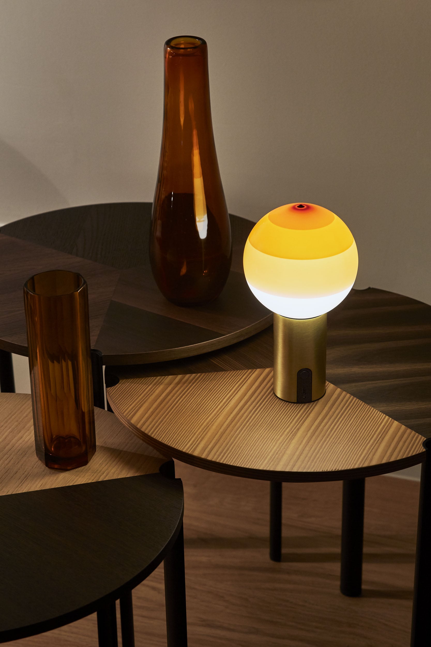 Battery-powered lamp DIPPING burgundy