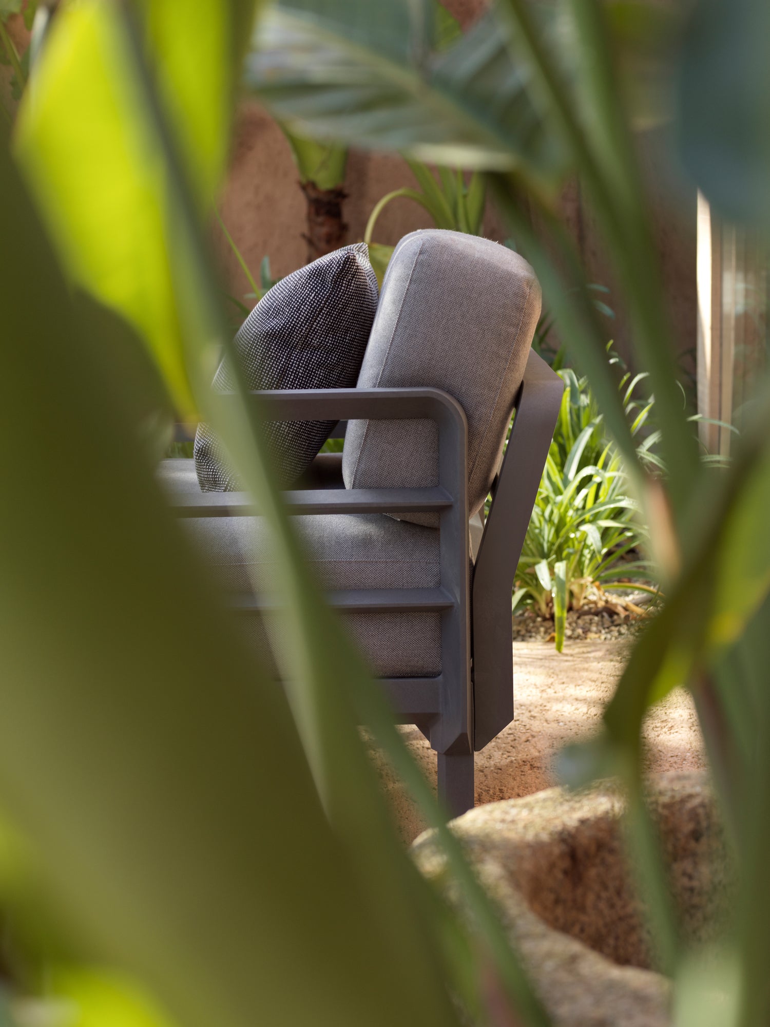 MAXIMO Outdoor Armchair in Pearl with Green Base