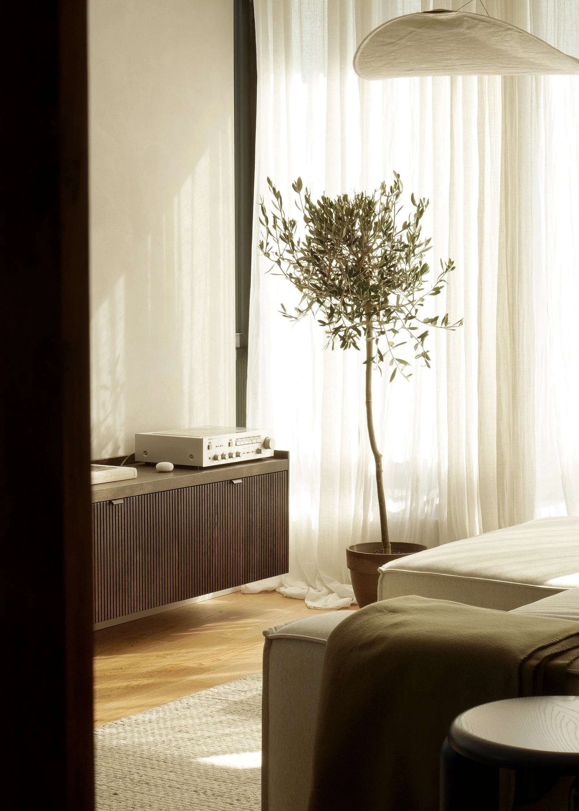 MEDA Wall-Mounted TV Cabinet Oak Wood