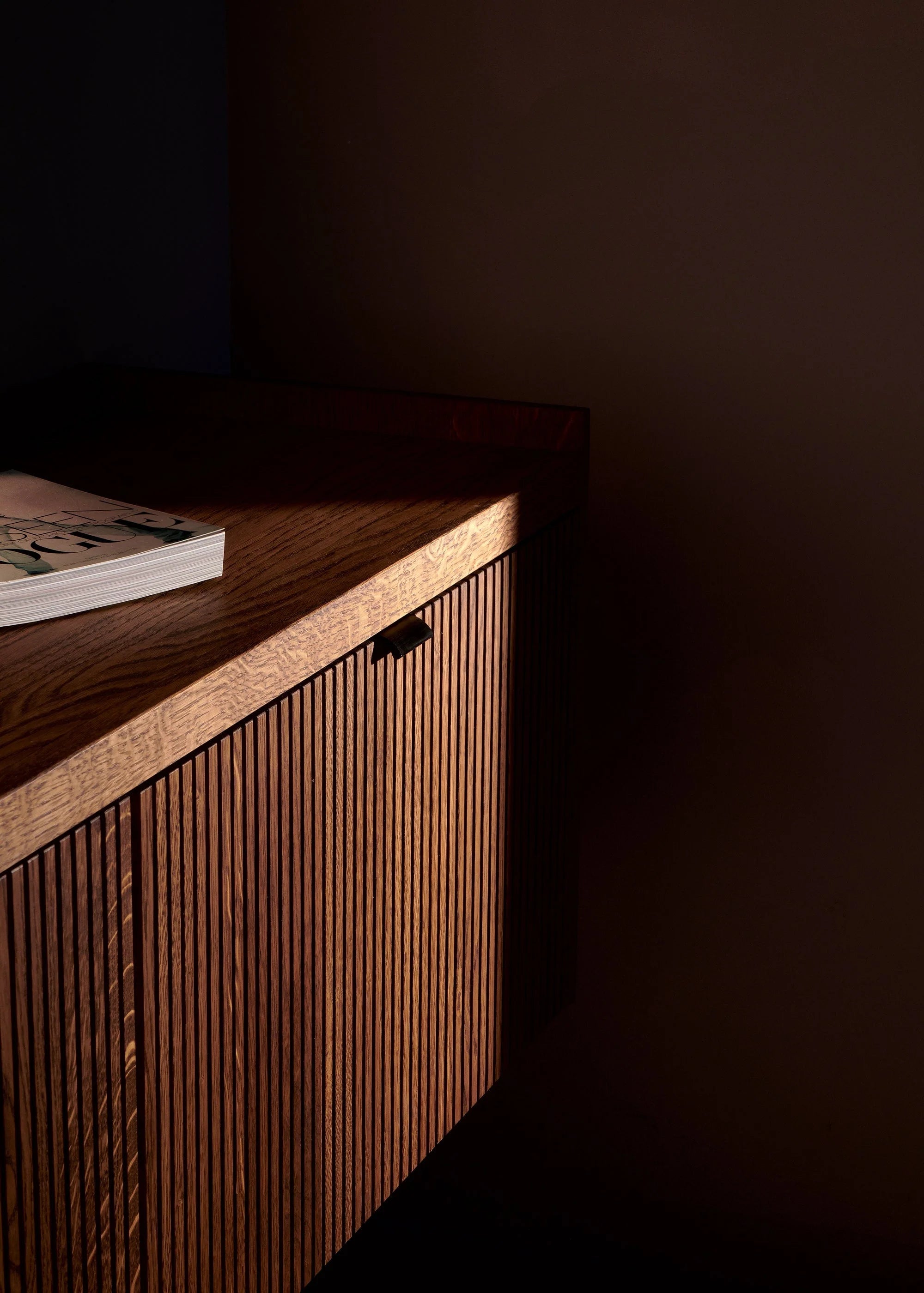MEDA Wall-Mounted TV Cabinet Oak Wood