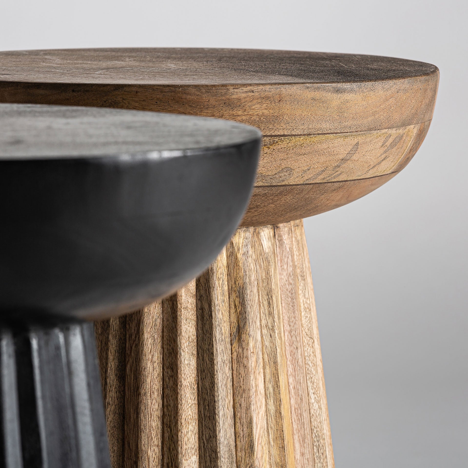 PLISSÉ WOOD Coffee Table Black Mango Wood