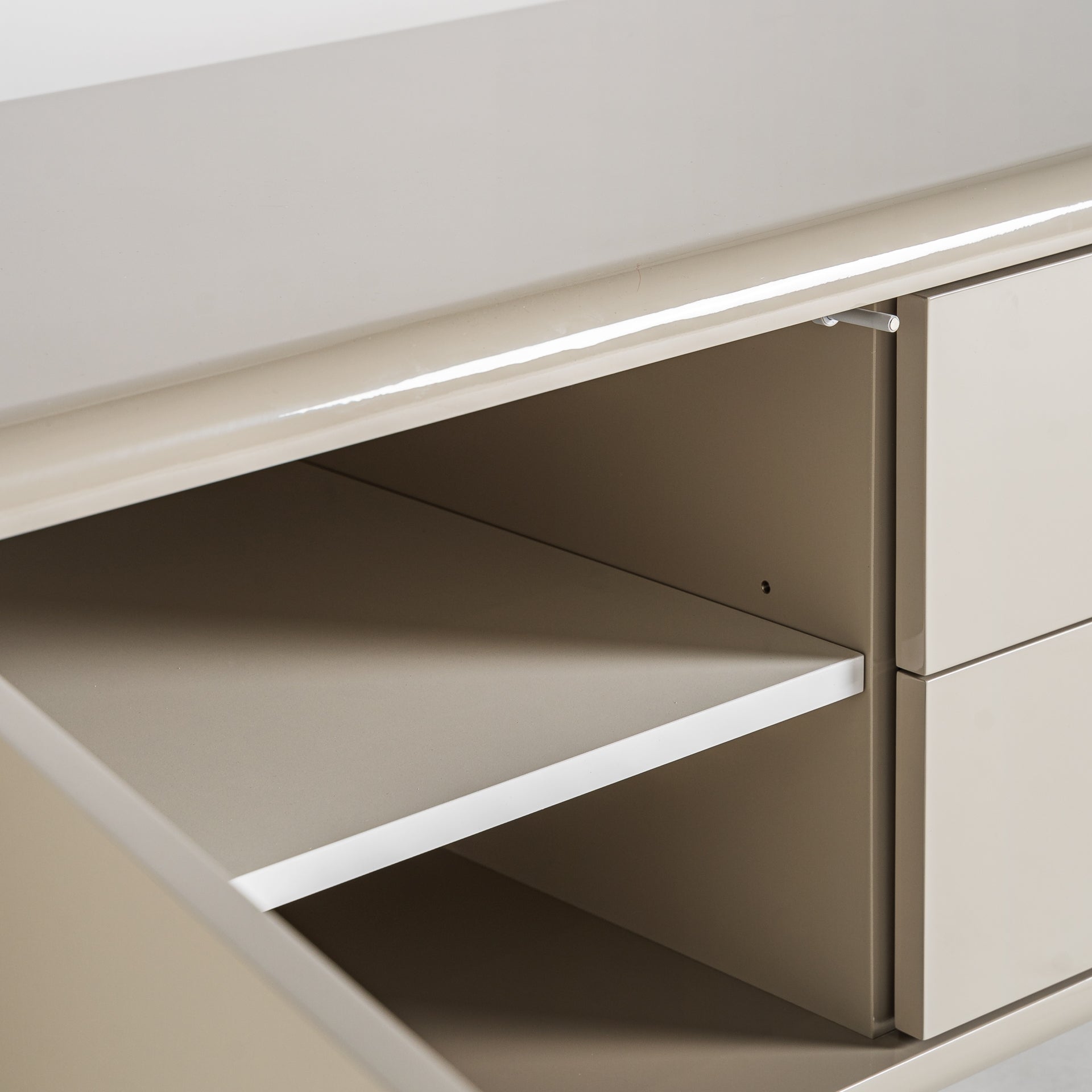ZORBIG TV Cabinet Broken White