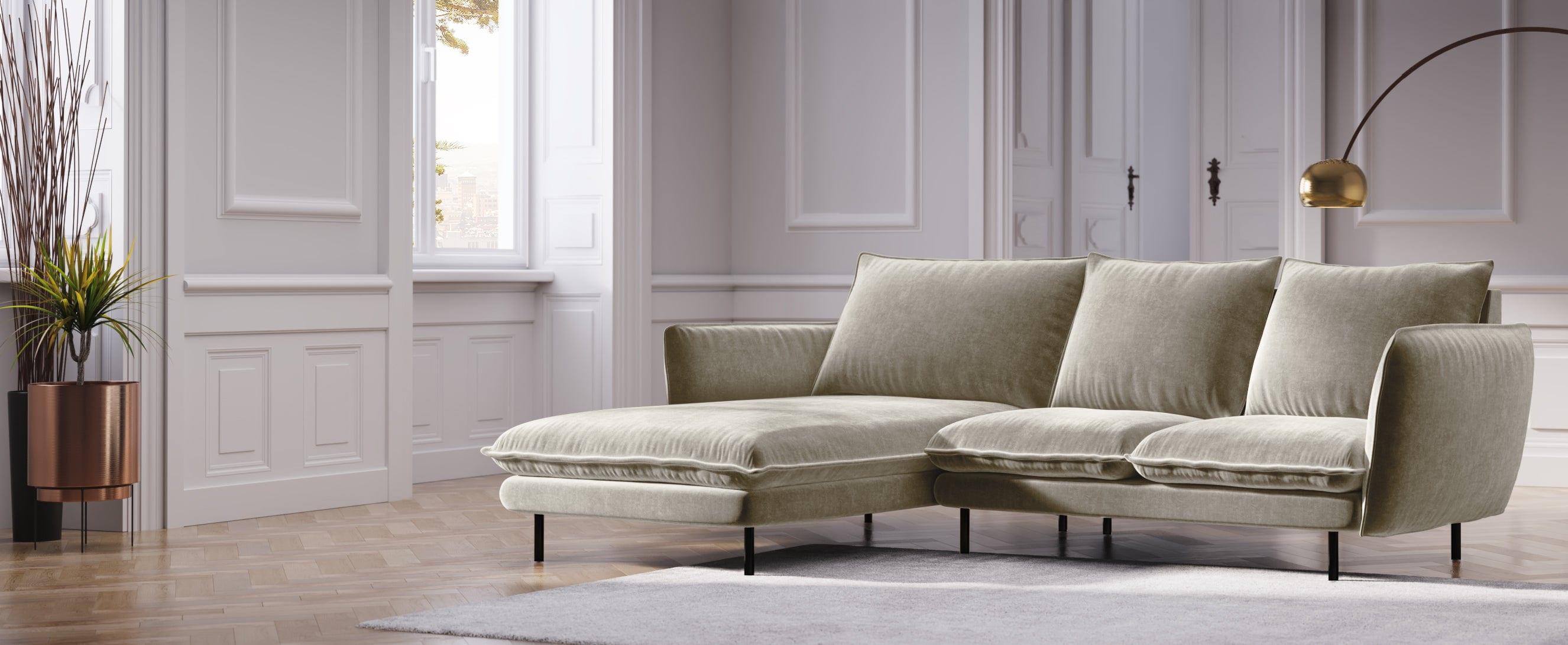 Narożnik aksamitny lewostronny VIENNA beżowy z czarną podstawą Cosmopolitan Design Eye on Design