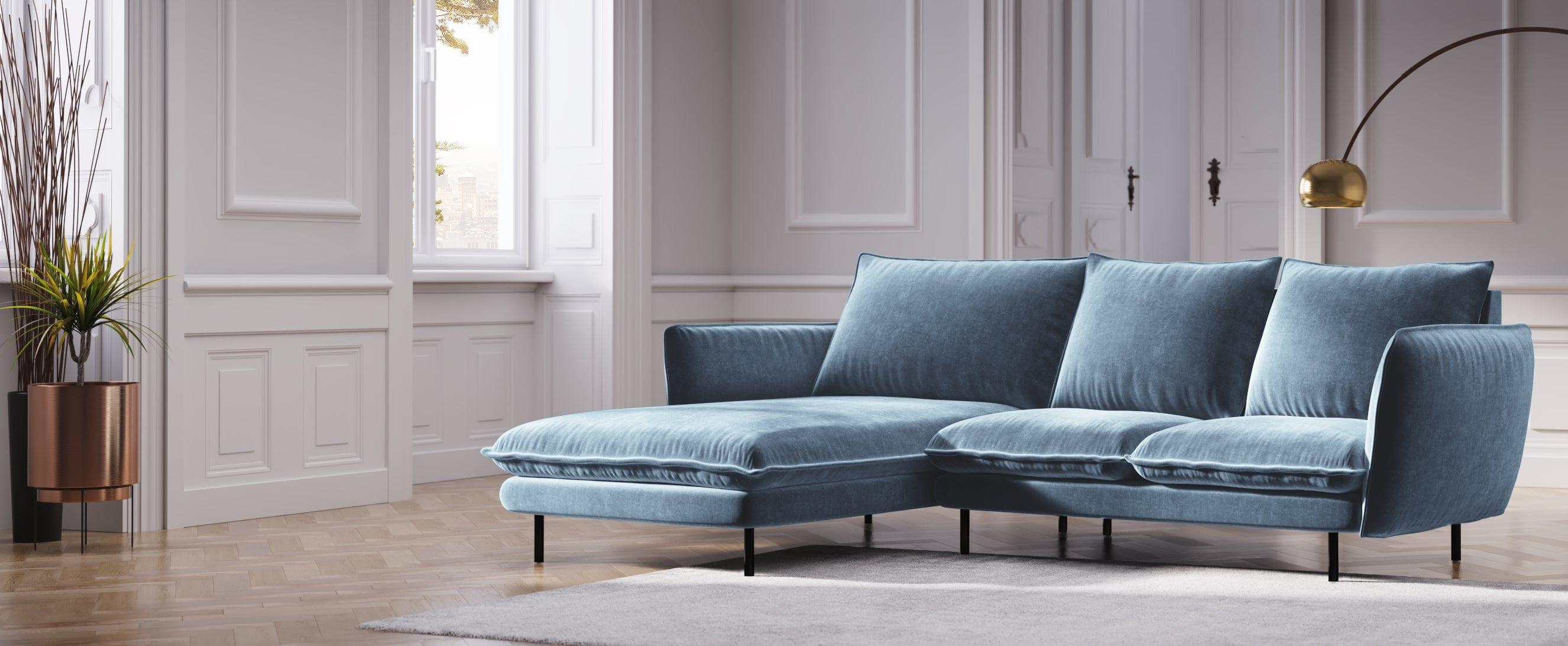 Narożnik aksamitny lewostronny VIENNA jasnoniebieski z czarną podstawą Cosmopolitan Design Eye on Design