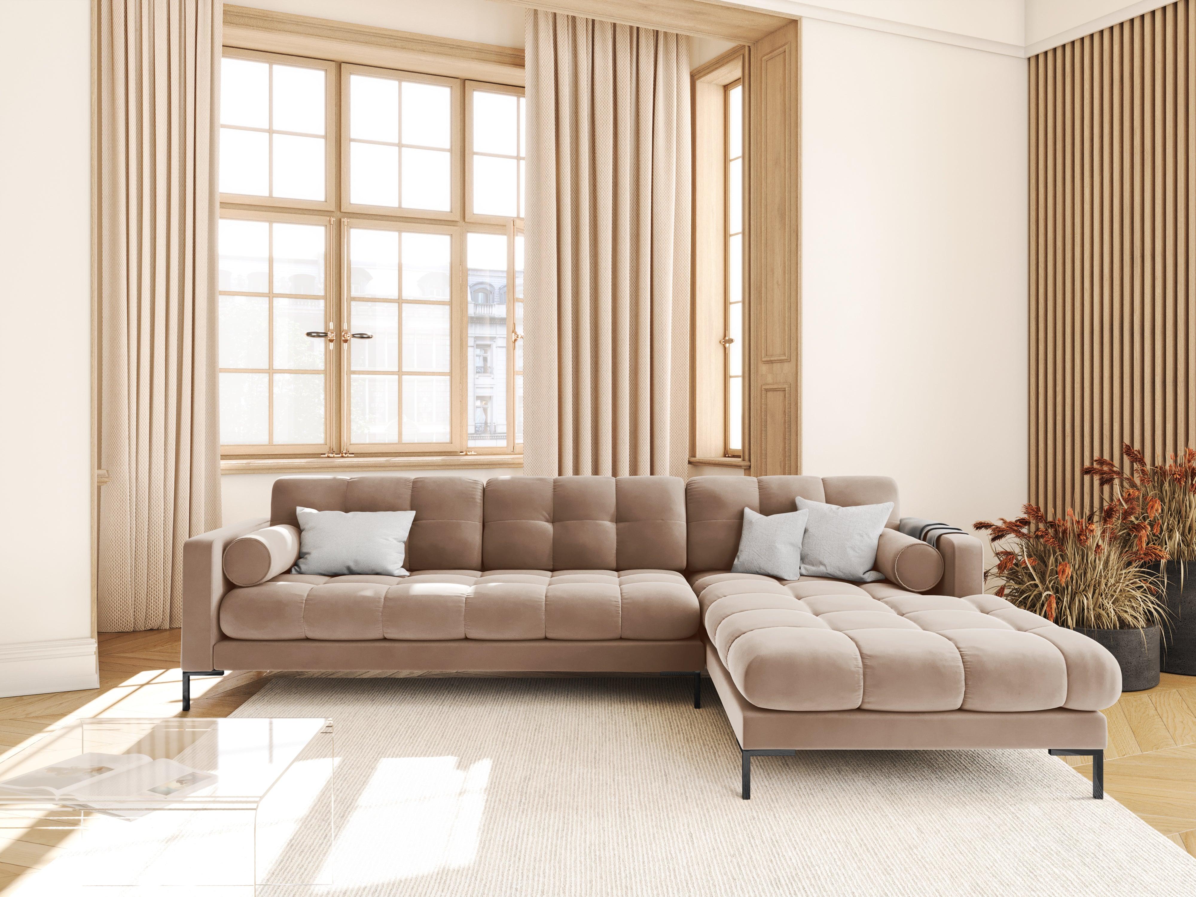 Narożnik aksamitny prawostronny BALI beżowy z czarną podstawą Cosmopolitan Design Eye on Design