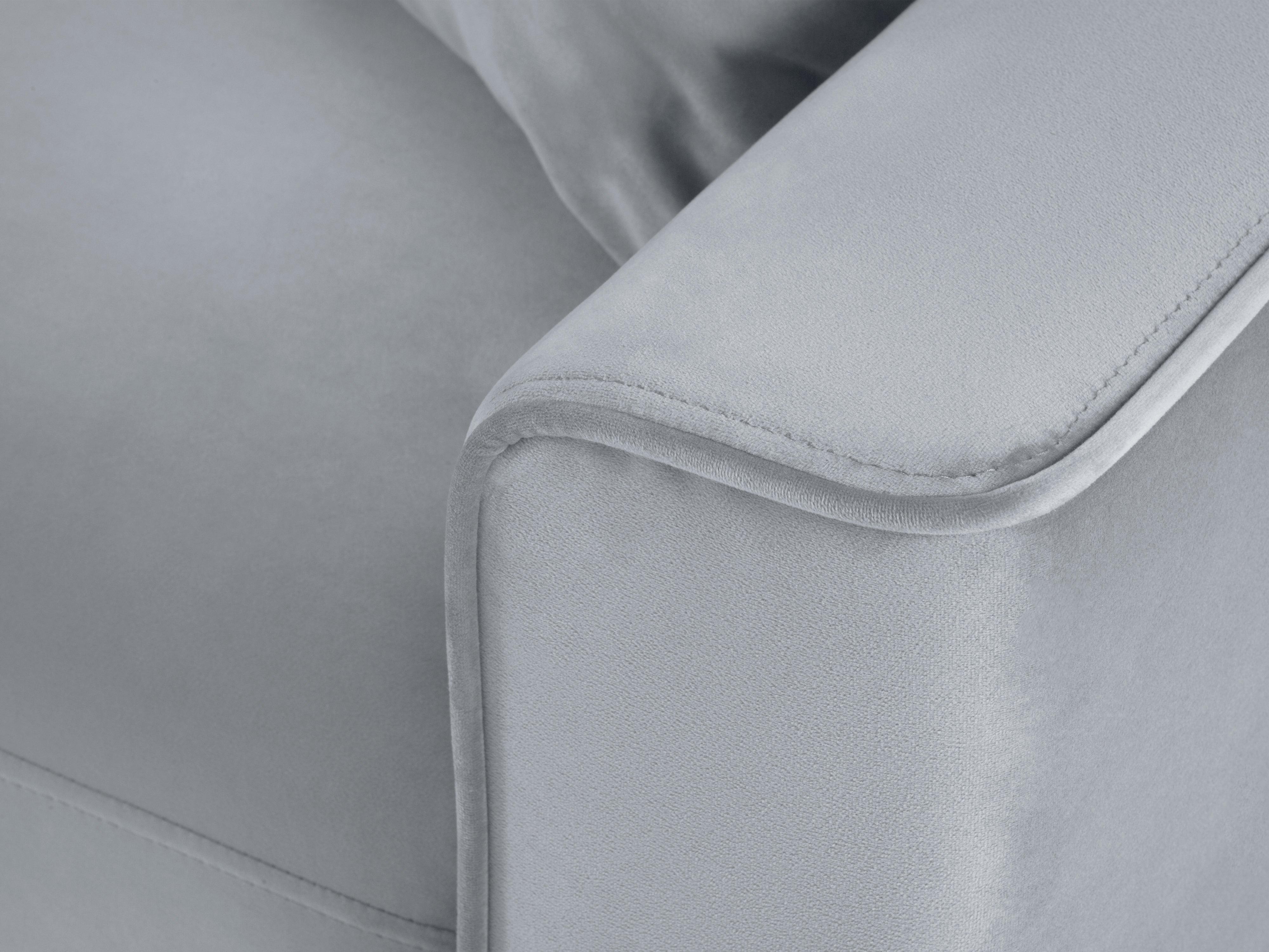 Narożnik lewostronny aksamitny z funkcją spania CARTADERA błękitny z czarną podstawą Mazzini Sofas Eye on Design
