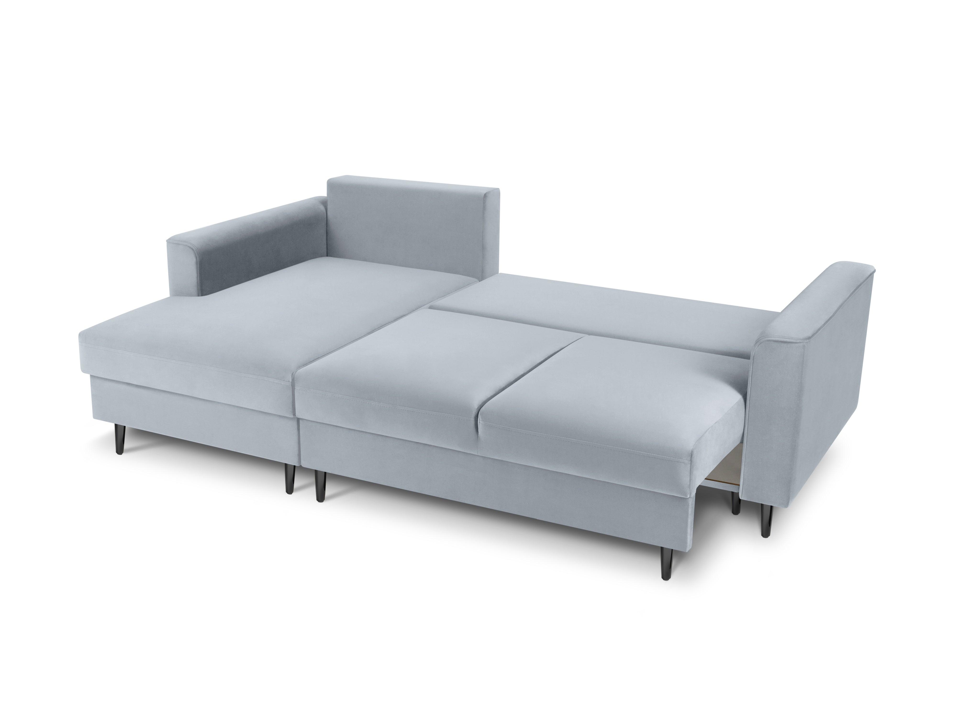 Narożnik lewostronny aksamitny z funkcją spania CARTADERA błękitny z czarną podstawą Mazzini Sofas Eye on Design