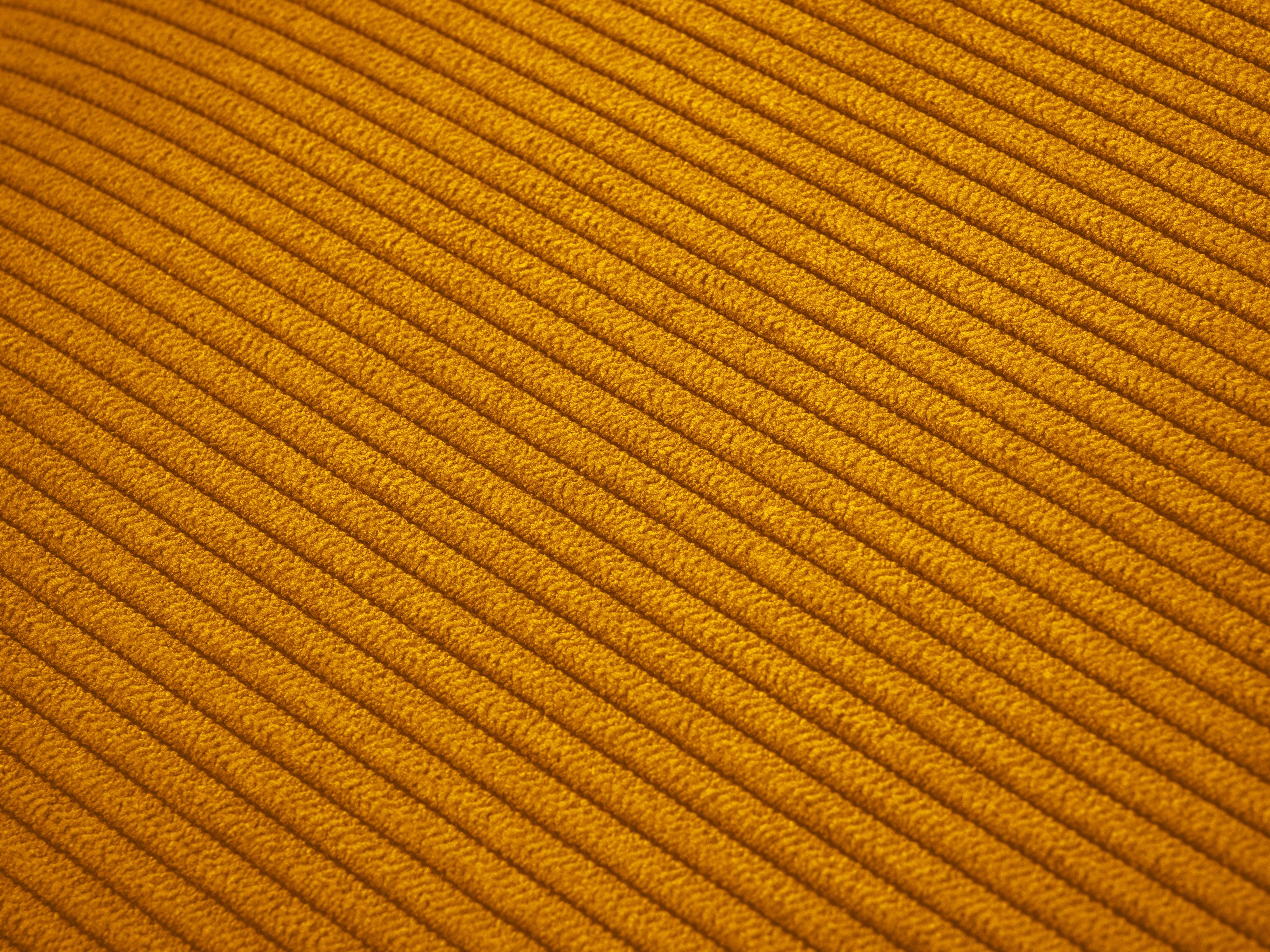 Narożnik lewostronny sztruksowy z funkcją spania CARTADERA musztardowy Mazzini Sofas Eye on Design