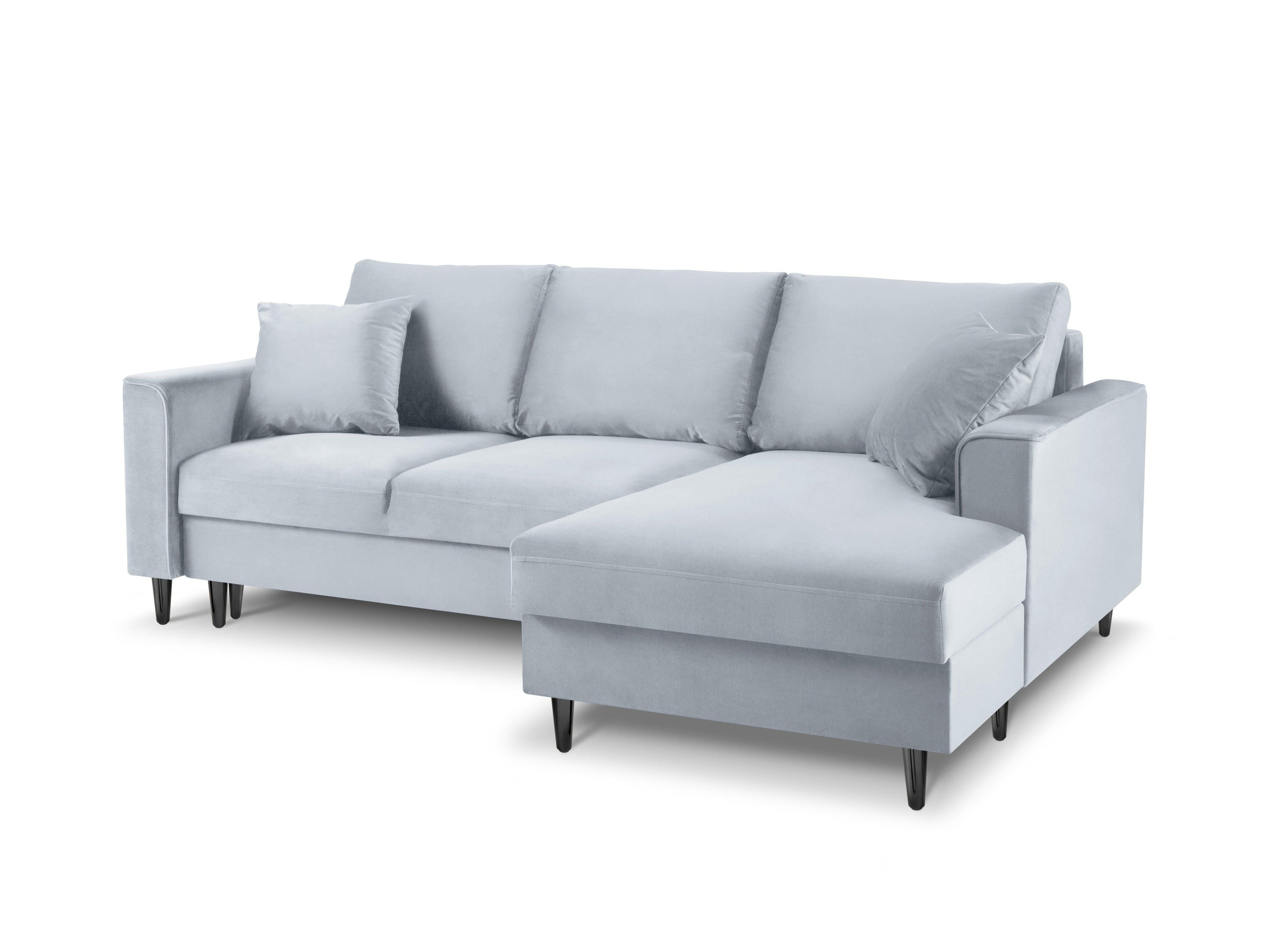 Narożnik prawostronny aksamitny z funkcją spania CARTADERA błękitny z czarną podstawą Mazzini Sofas Eye on Design