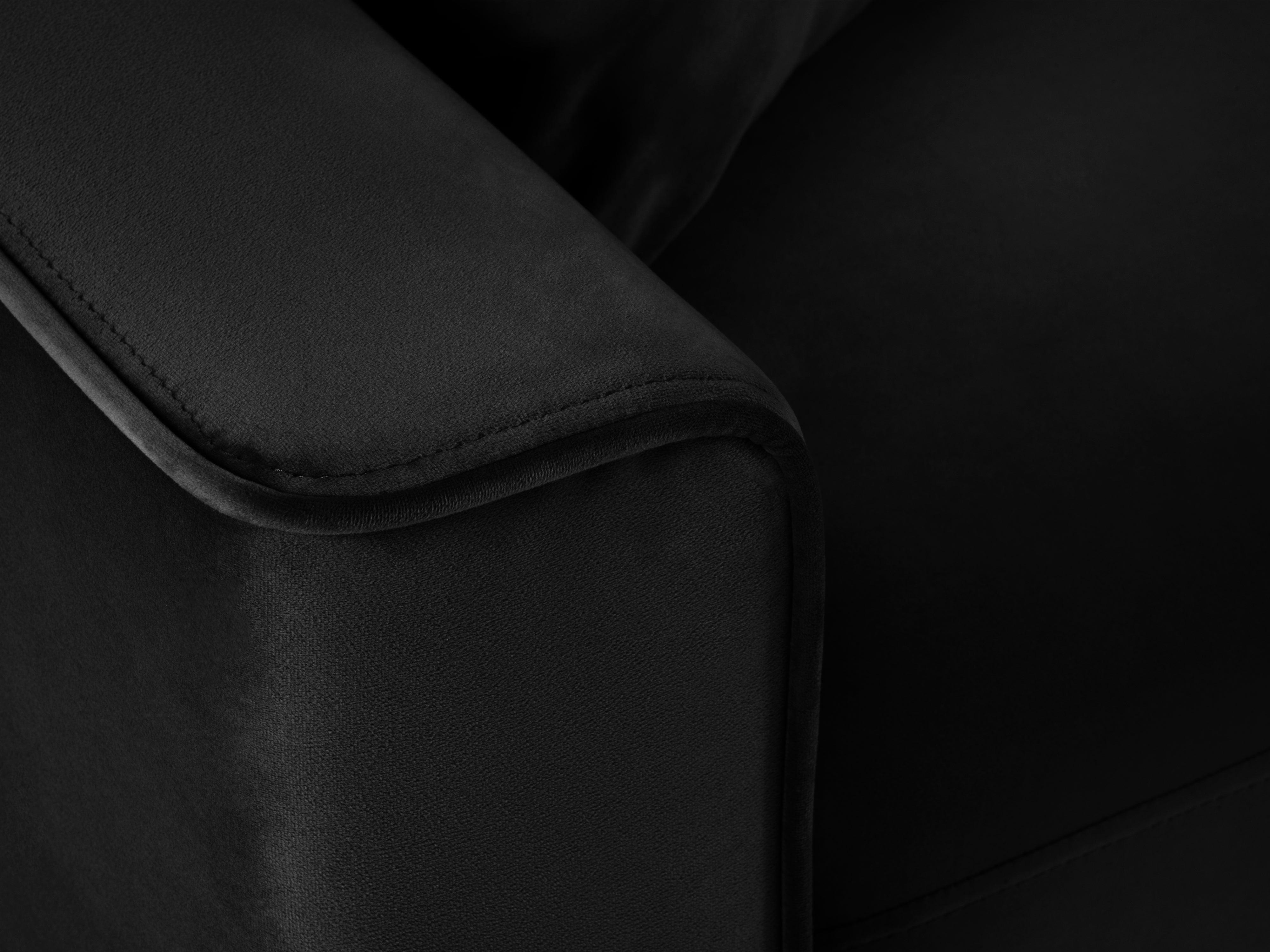 Narożnik prawostronny aksamitny z funkcją spania CARTADERA czarny z czarną podstawą Mazzini Sofas Eye on Design