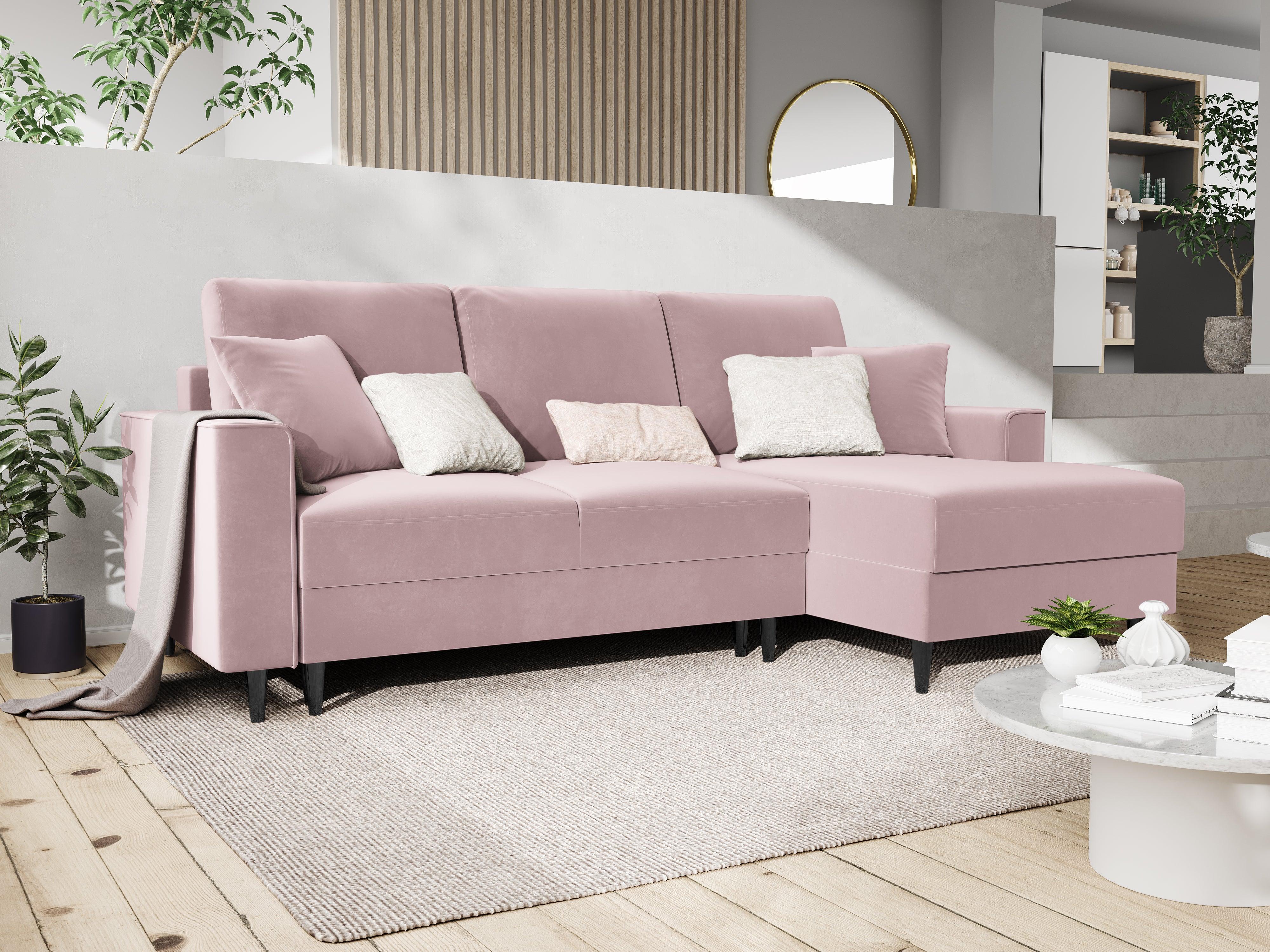 Narożnik prawostronny aksamitny z funkcją spania CARTADERA pudrowy róż z czarną podstawą Mazzini Sofas Eye on Design
