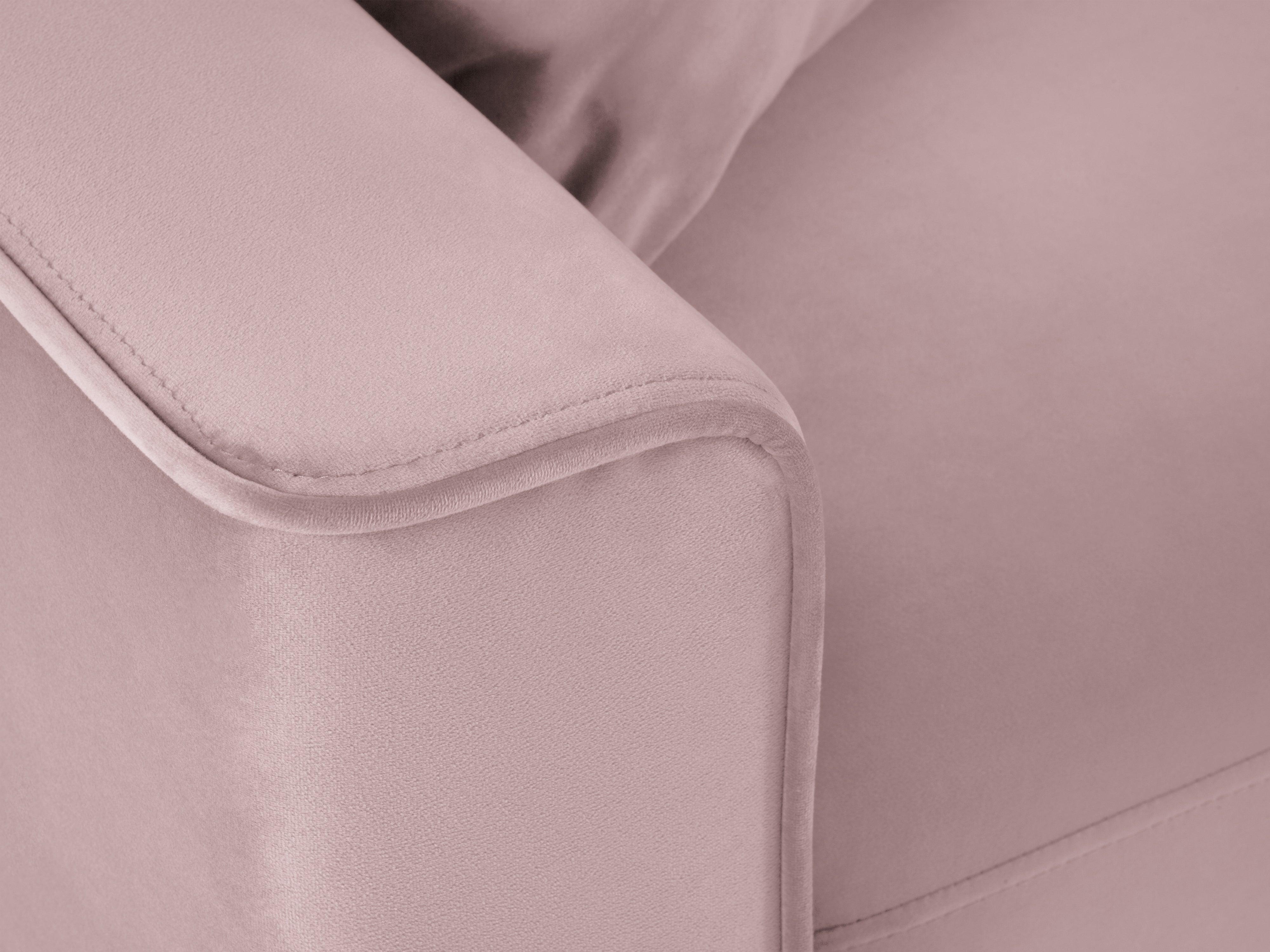 Narożnik prawostronny aksamitny z funkcją spania CARTADERA pudrowy róż z czarną podstawą Mazzini Sofas Eye on Design