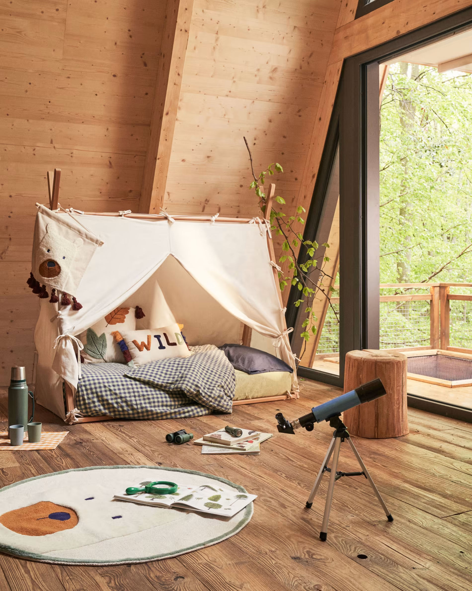 Łóżko tipi MARALIS lite drewno bukowe La Forma Eye on Design