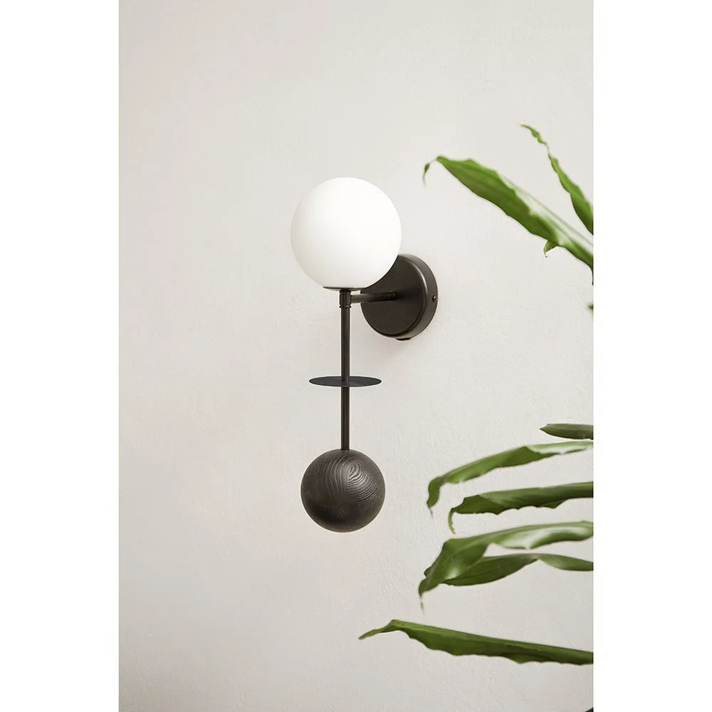 OIO black wall lamp