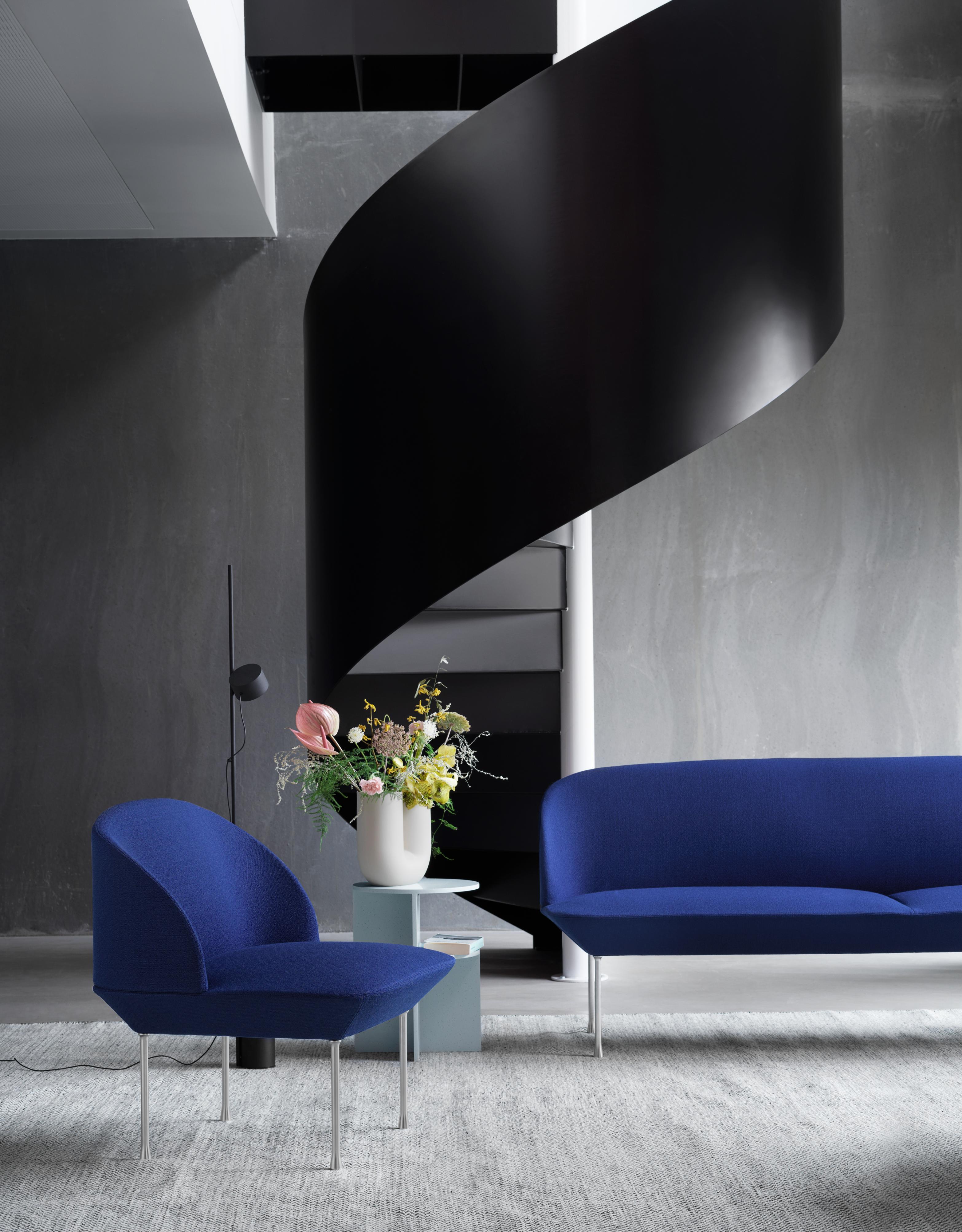 POST Floor Lamp Black