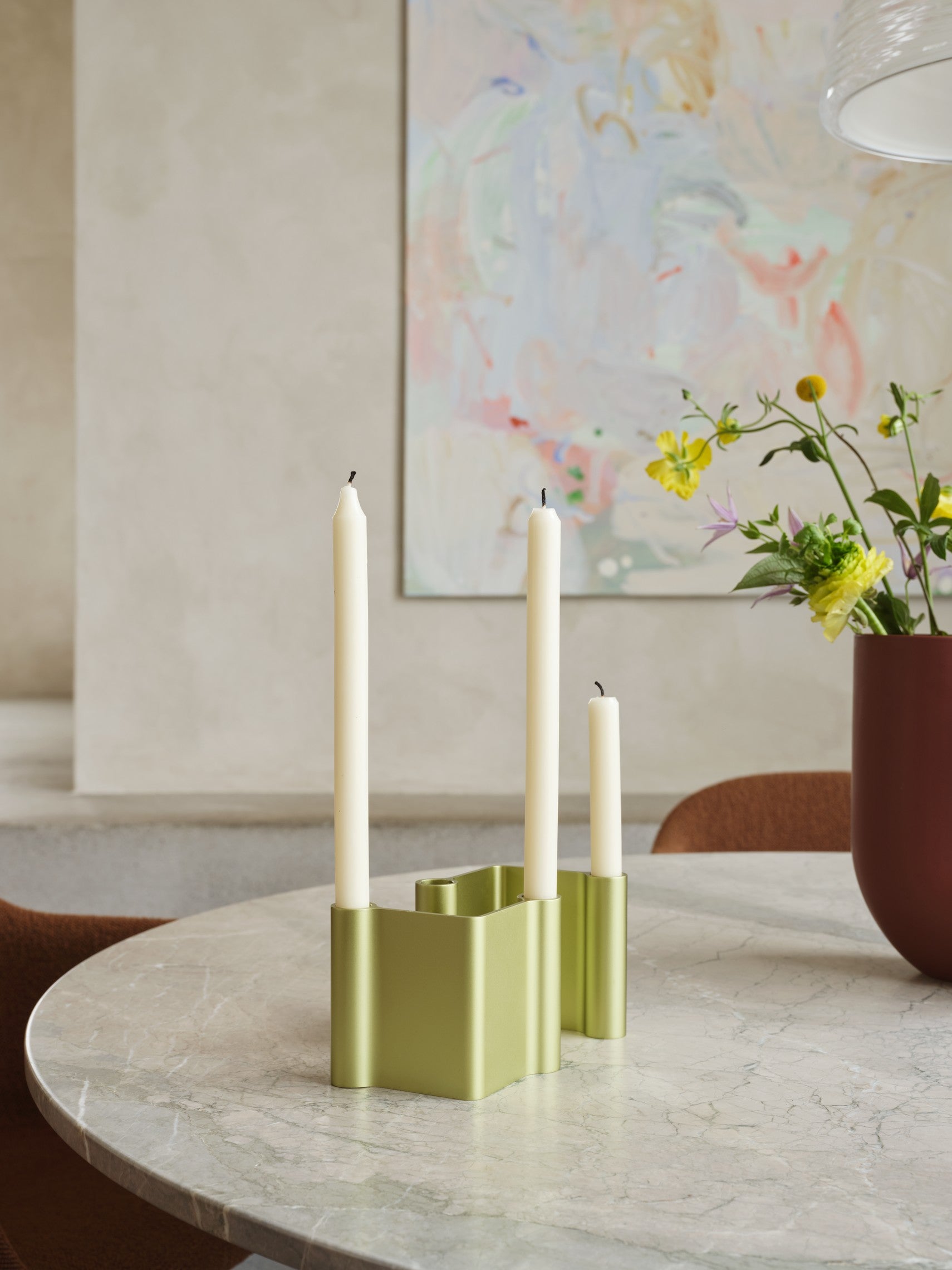 Round Table MIDST Gray Marble with Black Base