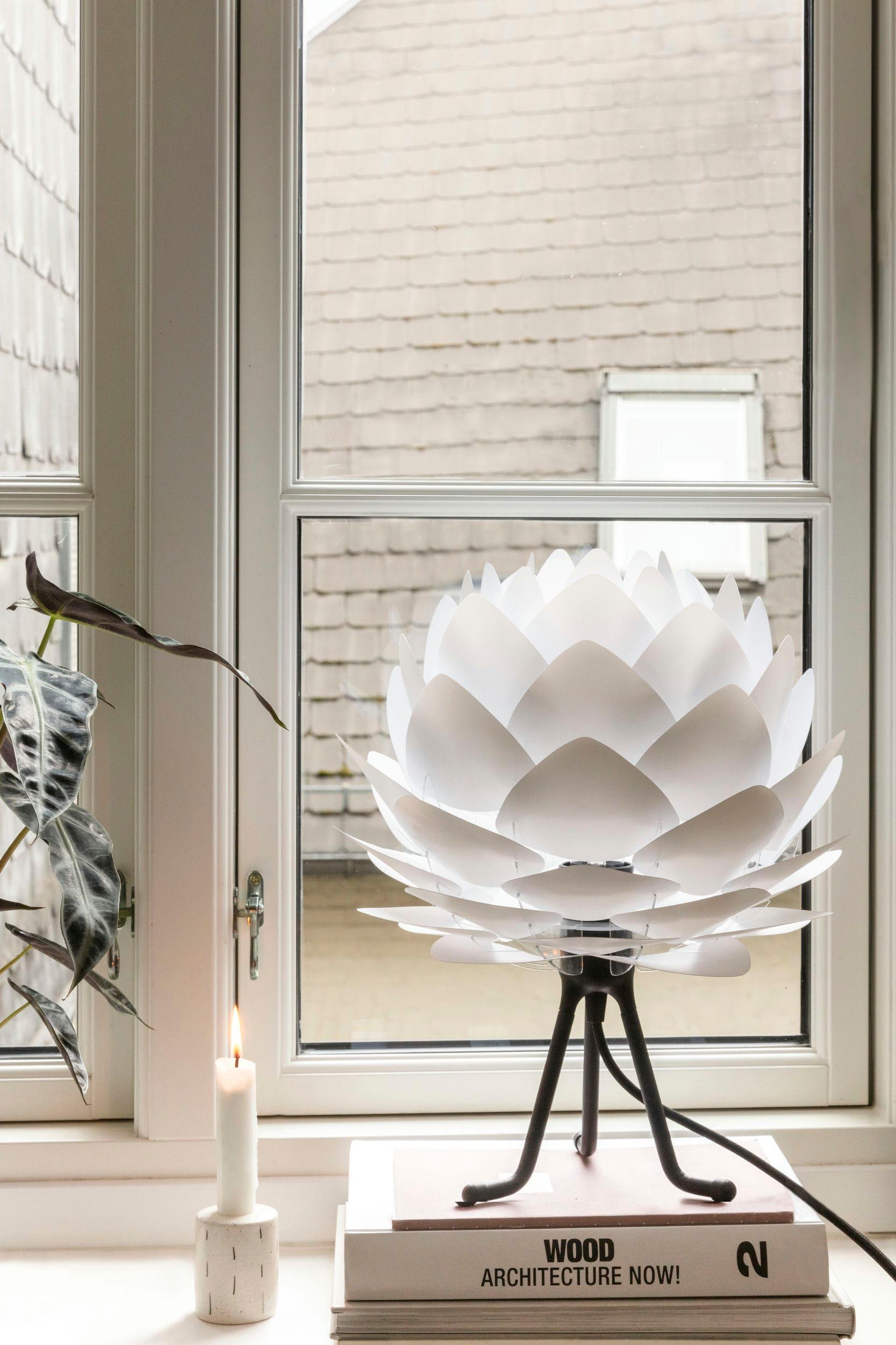 Podstawa lampy stołowej TRIPOD BASE czarny UMAGE Eye on Design