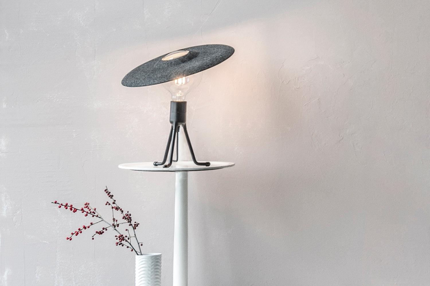 Podstawa lampy stołowej TRIPOD BASE czarny UMAGE Eye on Design