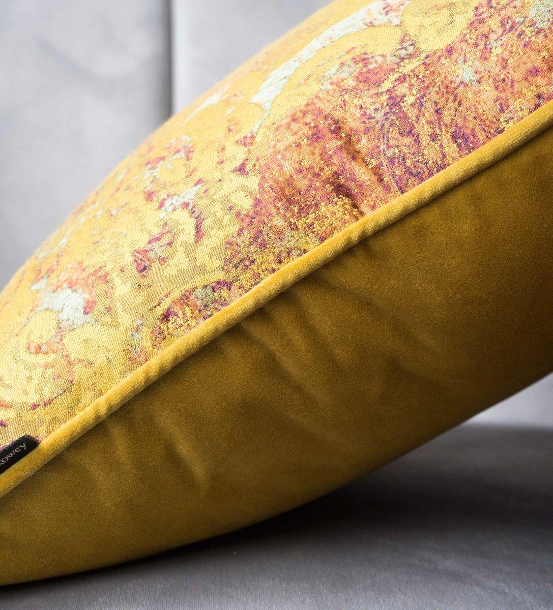 Poduszka dekoracyjna GOLD złoto-bordowy Poduszkowcy Eye on Design