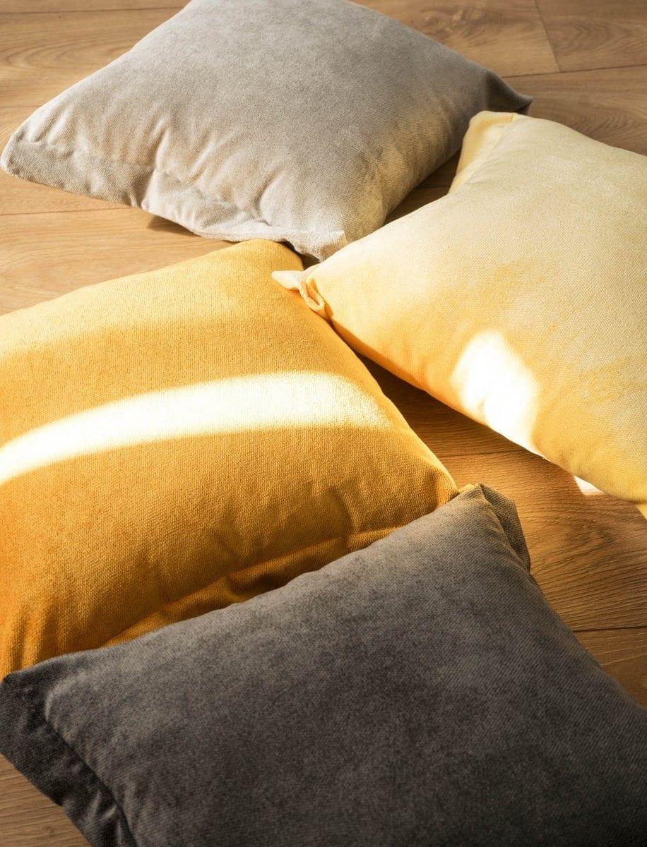 Poduszka dekoracyjna PEPPER żółty Poduszkowcy Eye on Design