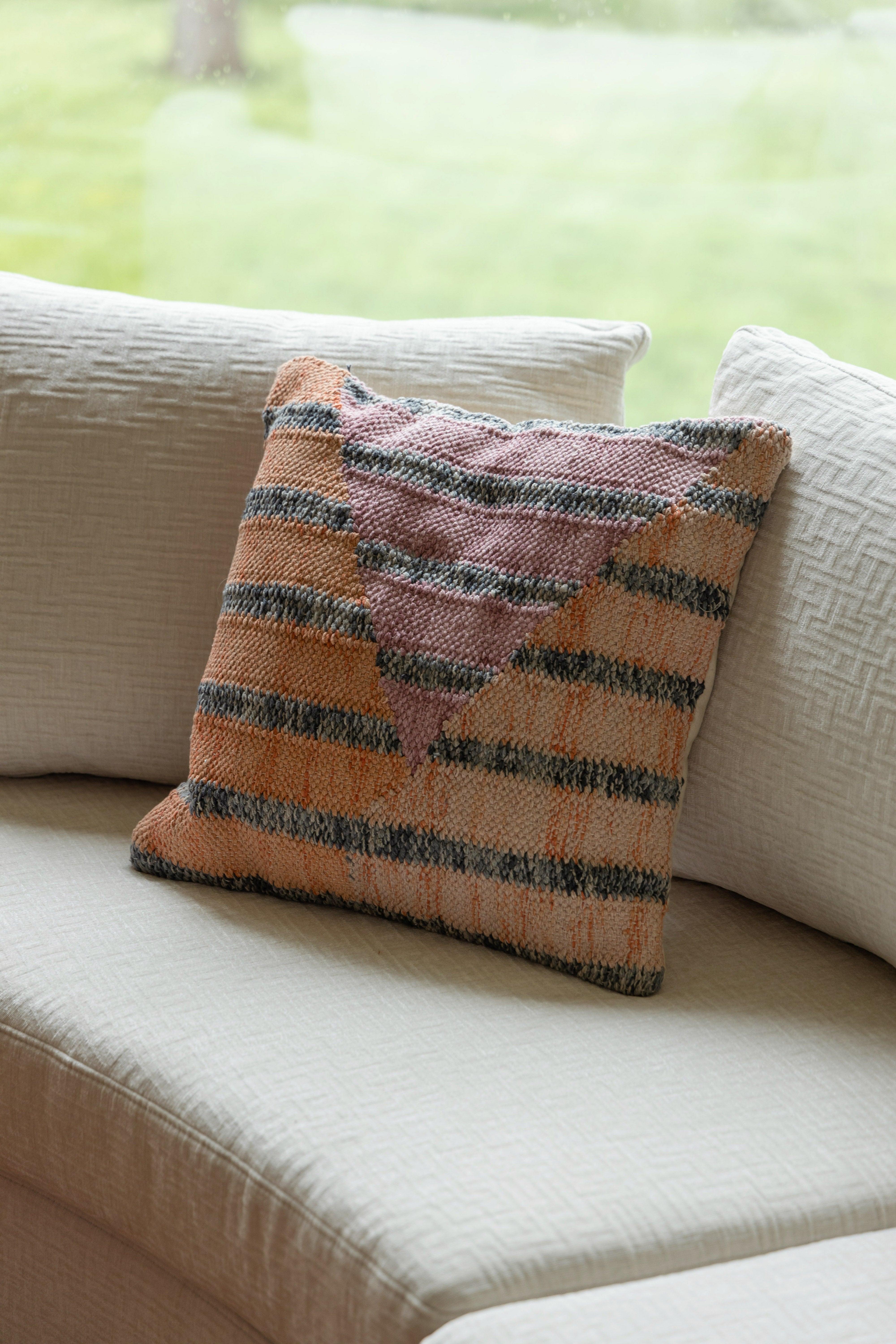 Hampton Pillow 45x45 Lilac Dutchbone Eye on Design