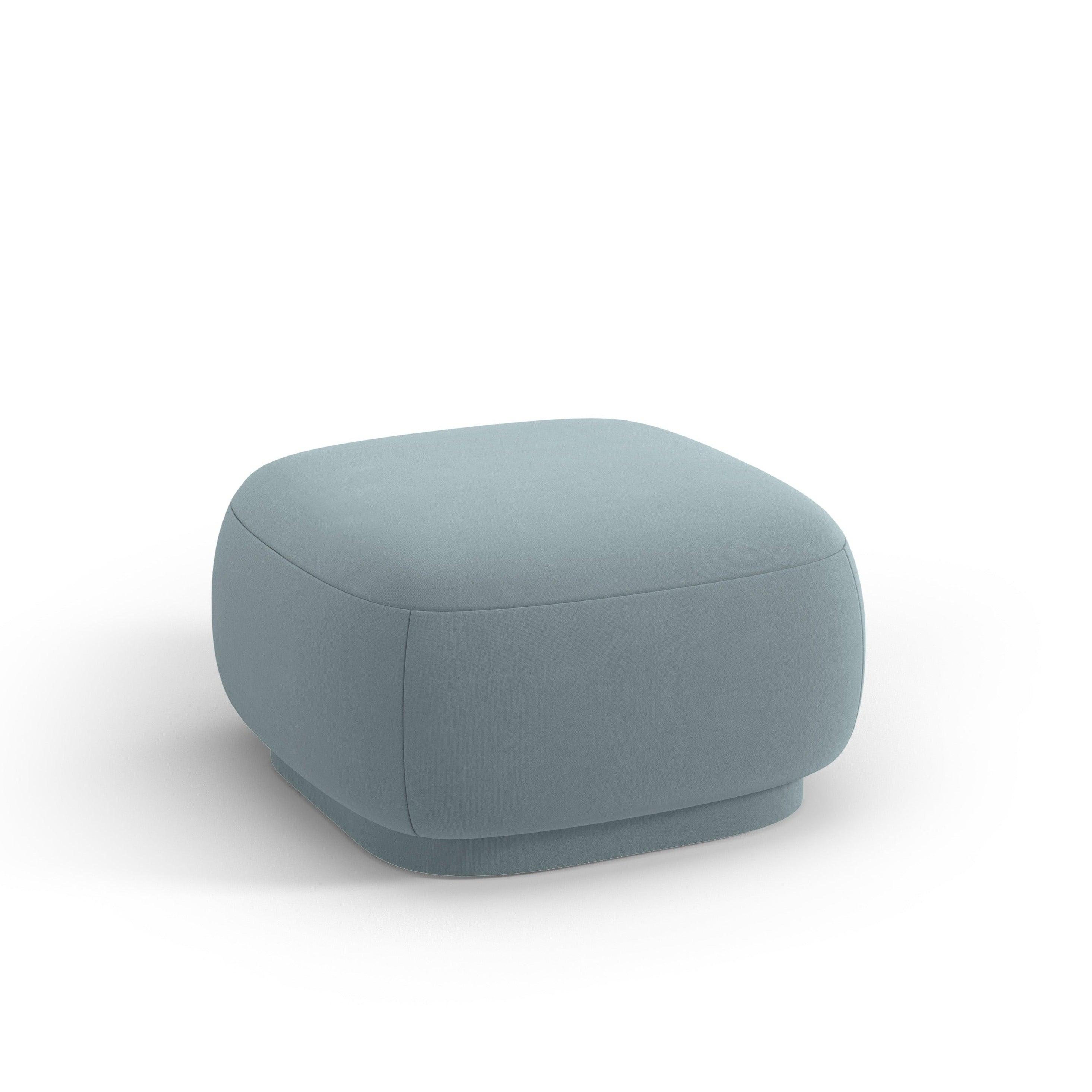 Puf aksamitny CAMDEN niebieski Cosmopolitan Design Eye on Design
