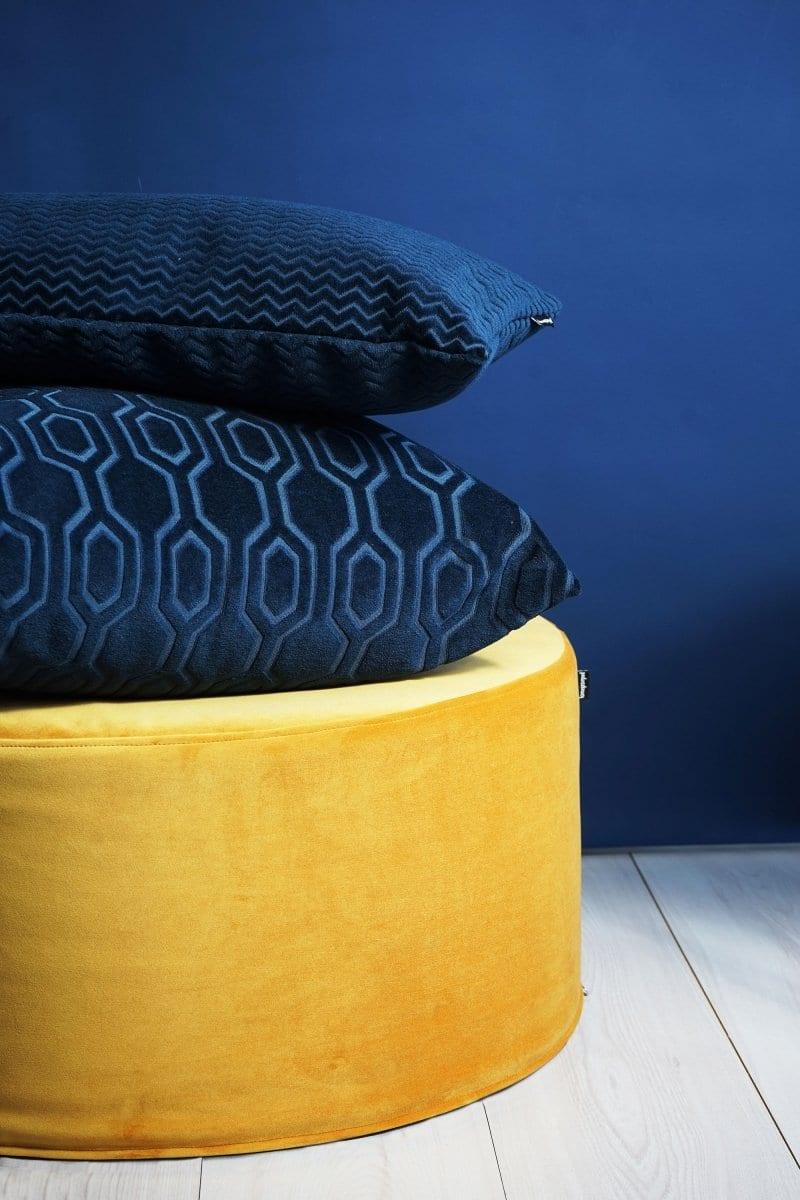 Puf welurowy miodowy Poduszkowcy Eye on Design