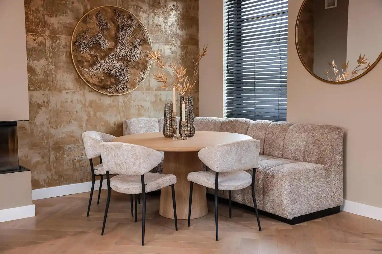 OAKLEY round table oak veneer