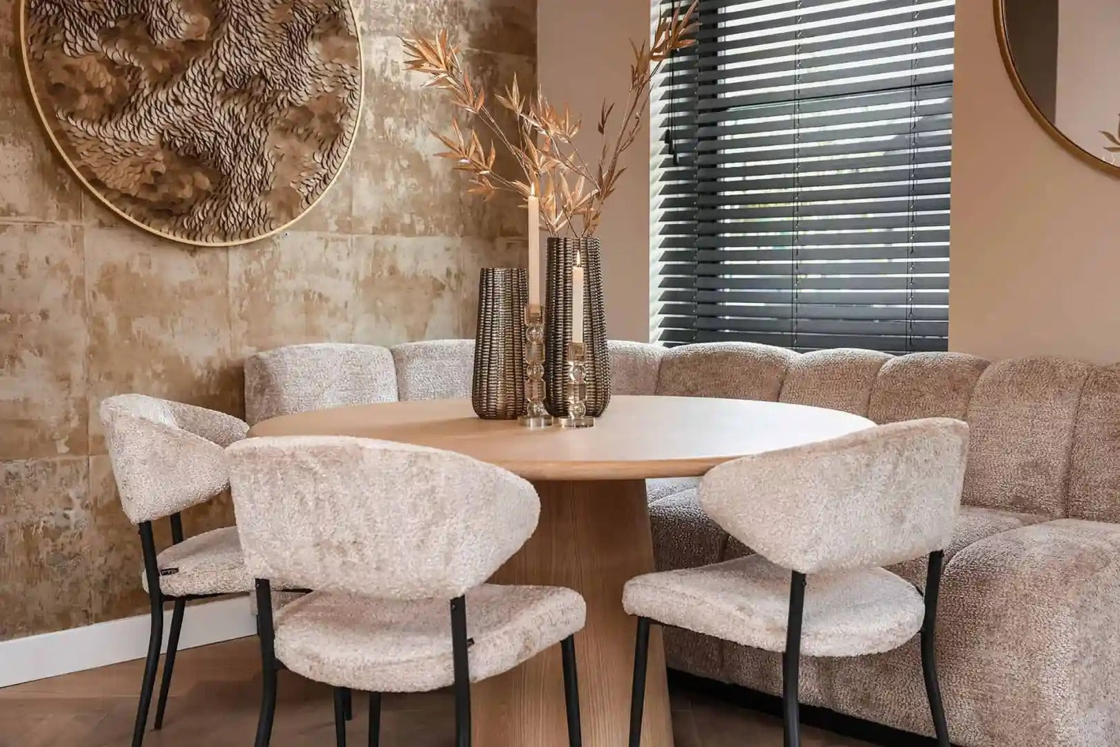 OAKLEY round table oak veneer